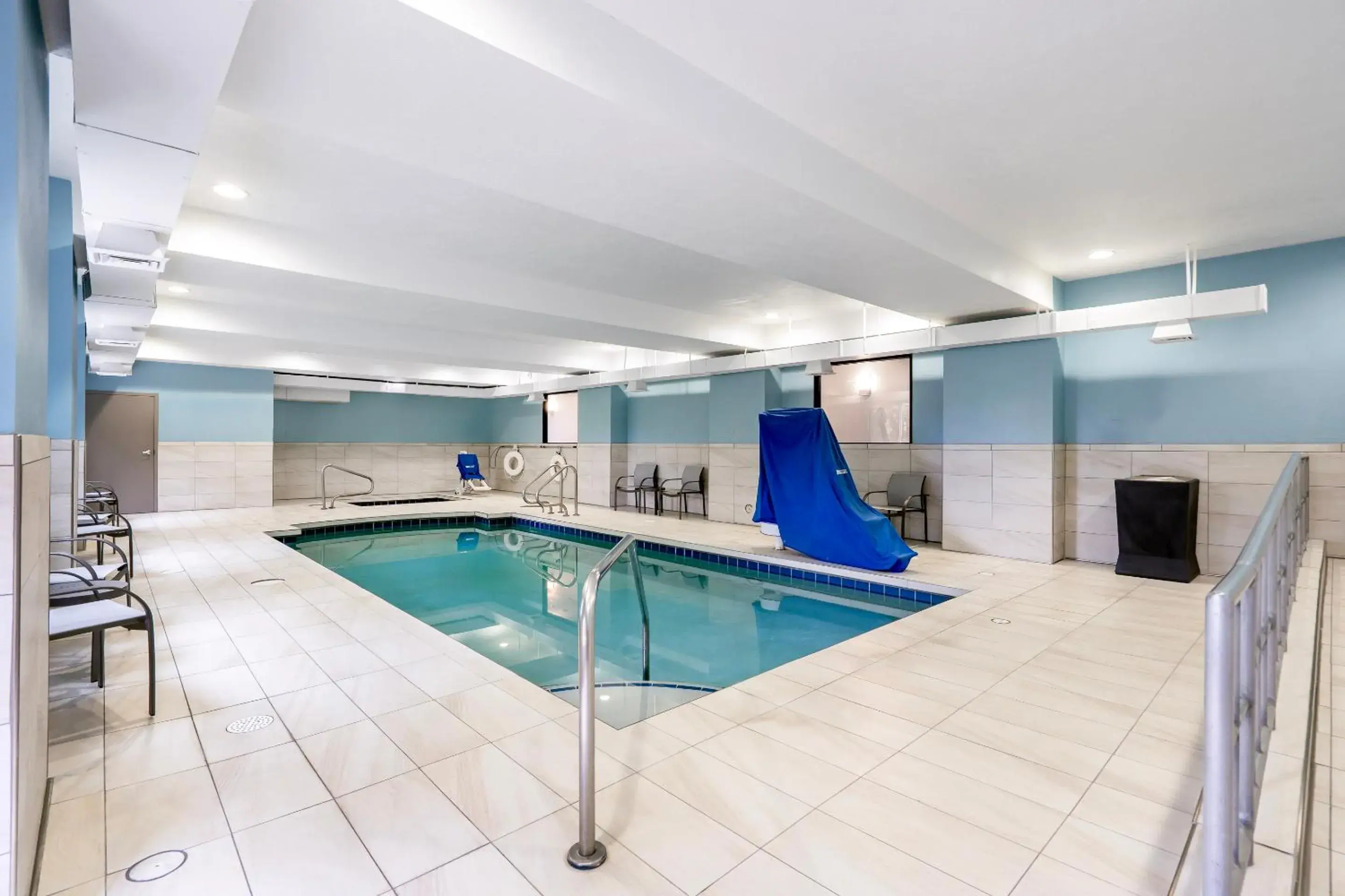 Swimming pool in Holiday Inn Express Ogden by IHG Swimming pool in Holiday Inn Express Ogden by IHG