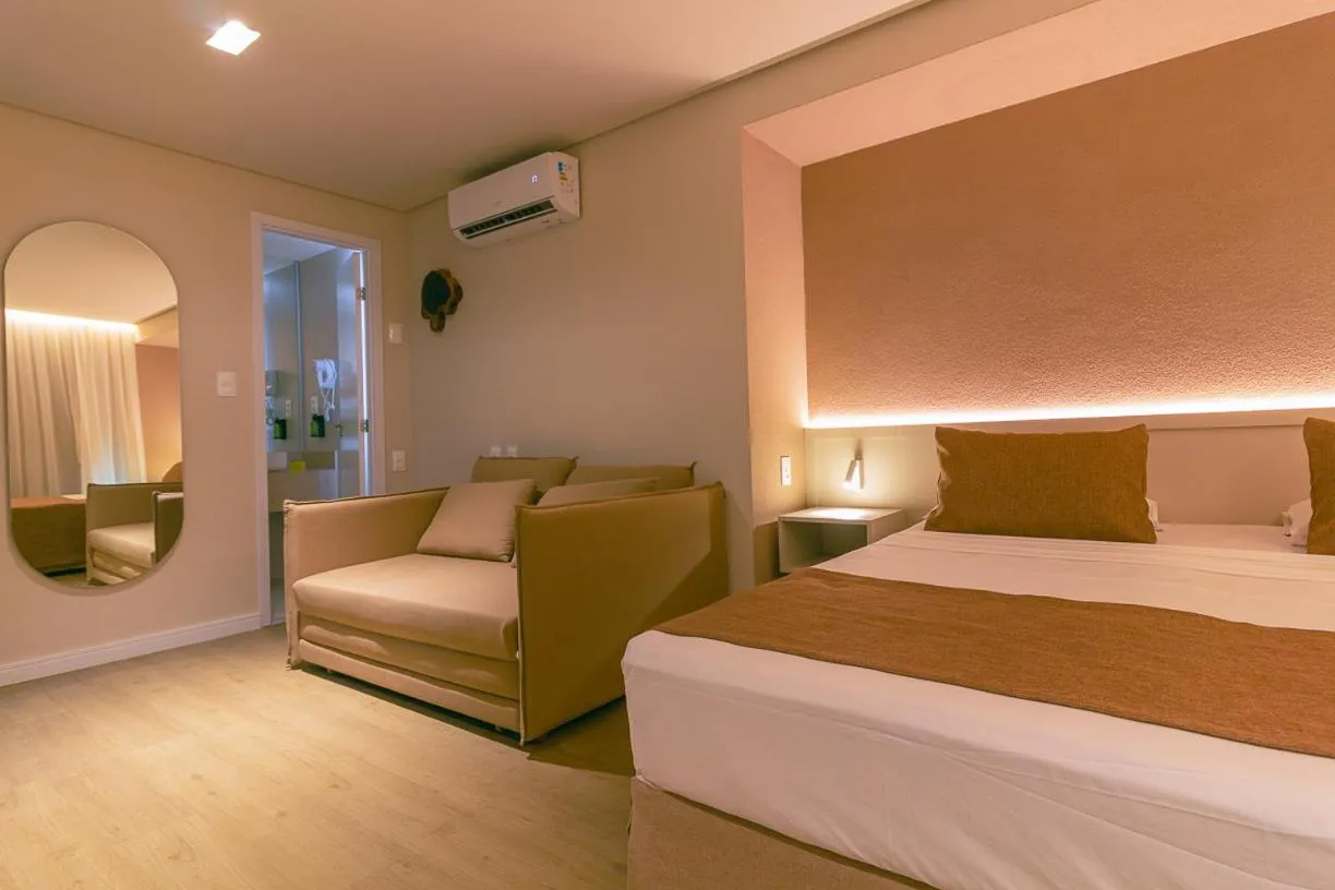 Bed in Littoral Express