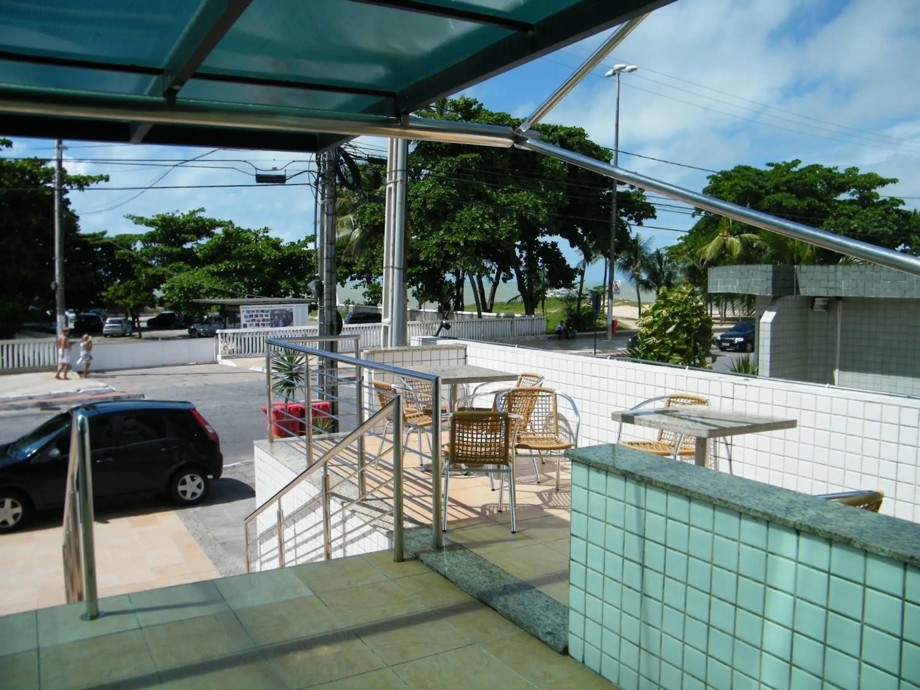 Facade/entrance in Littoral Express Facade/entrance in Littoral Express