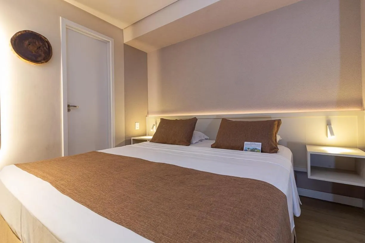 Bed in Littoral Express