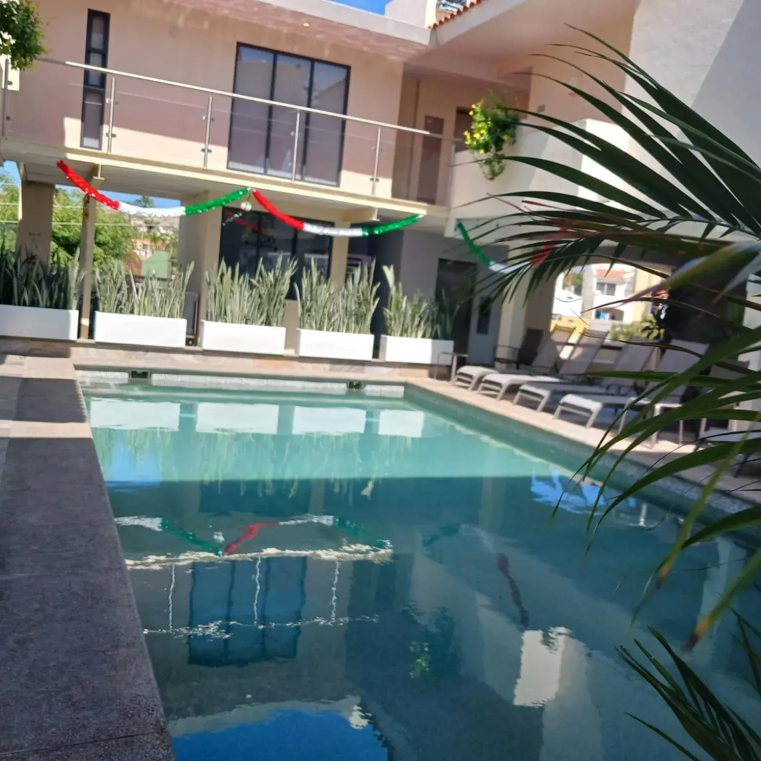 Swimming pool in Suites Las Palmas Swimming pool in Suites Las Palmas
