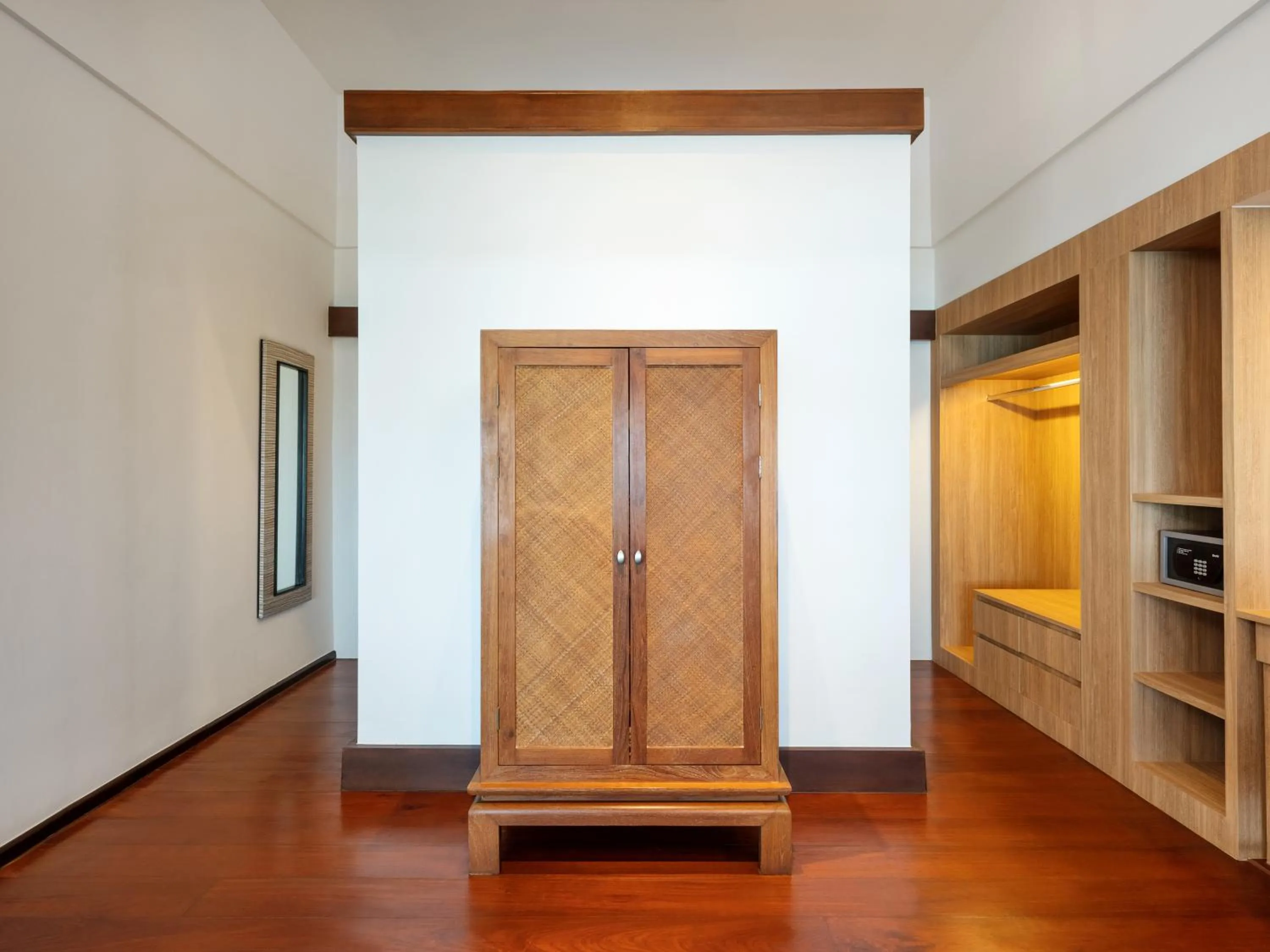 wardrobe in Garrya Tongsai Bay Samui