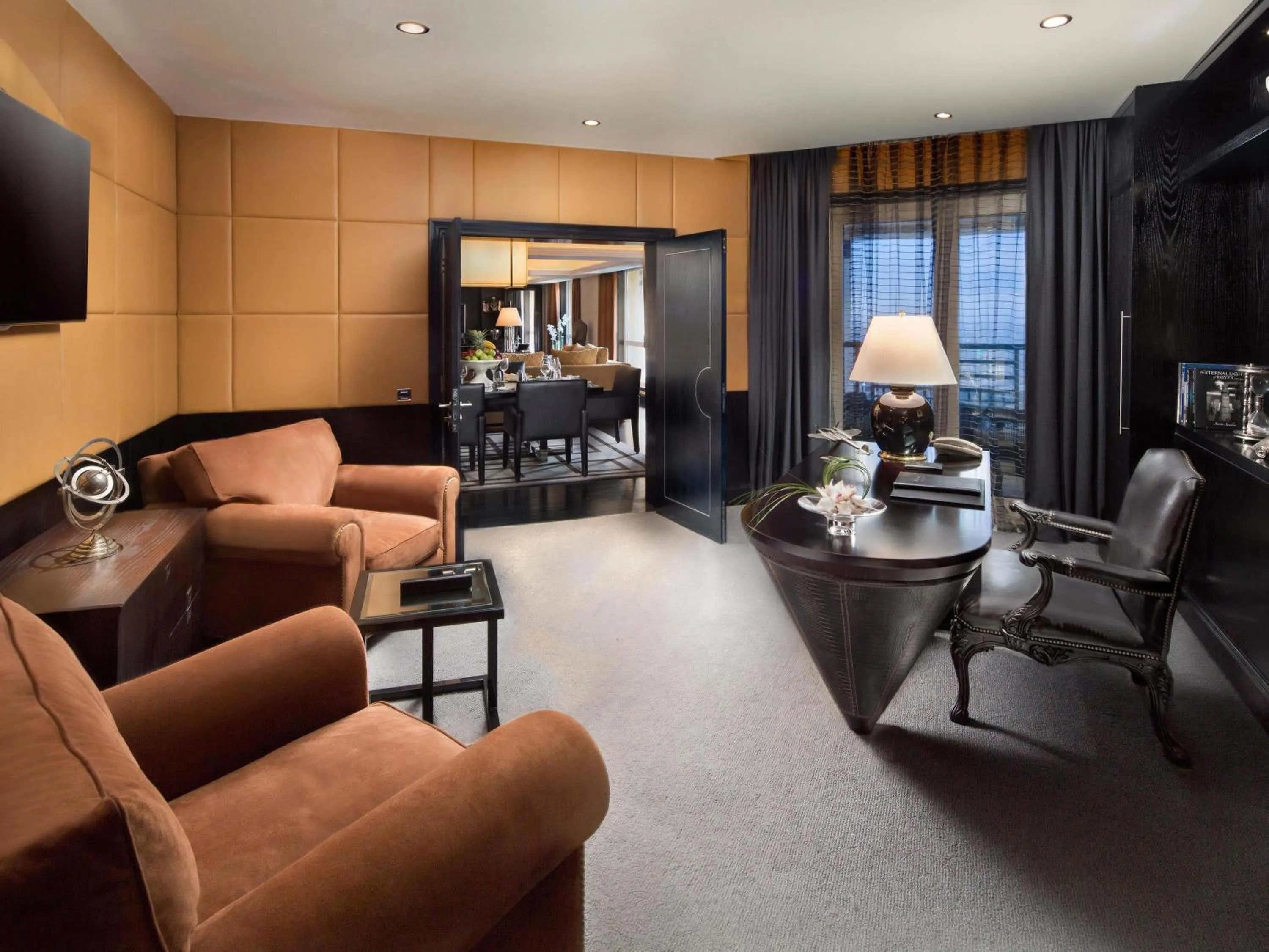 Photo of the whole room in Fairmont Nile City