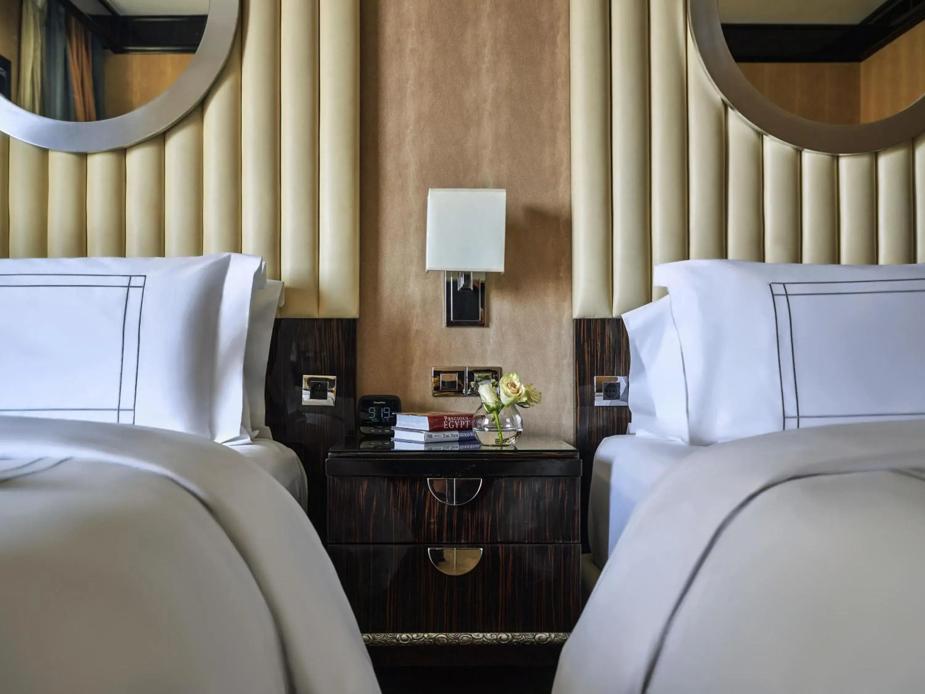 Bedroom, Bed in Fairmont Nile City Bedroom, Bed in Fairmont Nile City