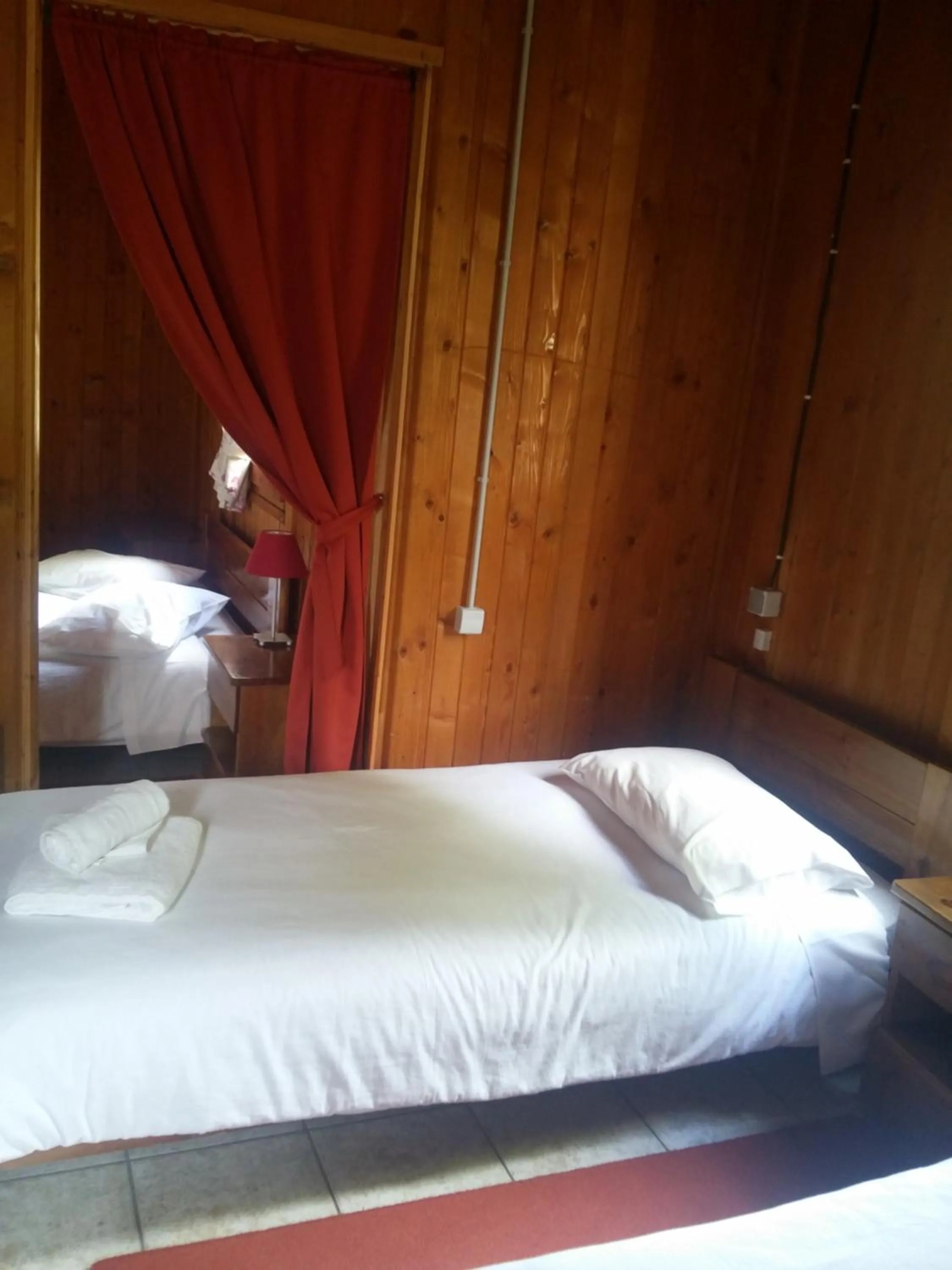 Bedroom, Bed in Livadaki Village