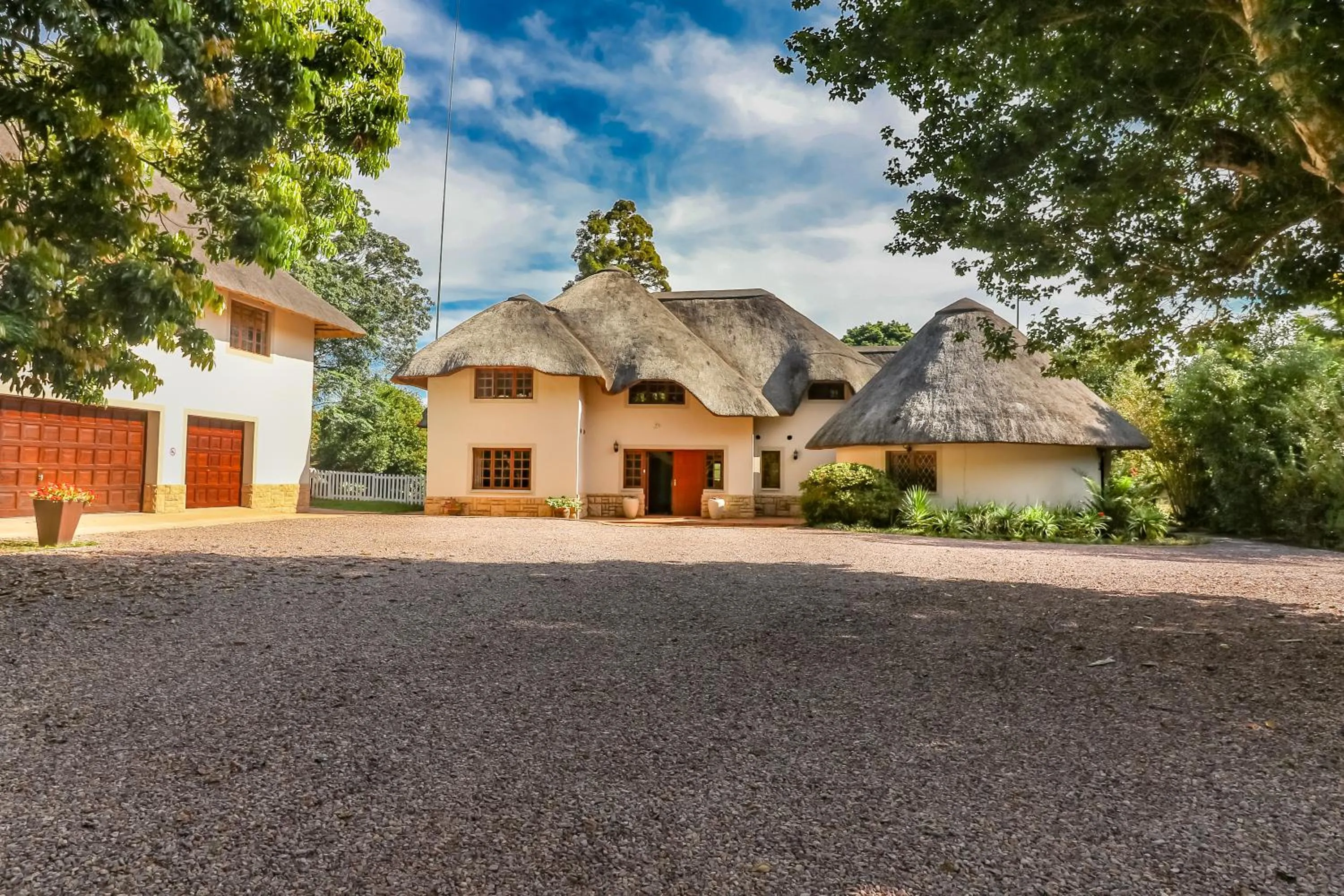 Facade/entrance in Sibsons House