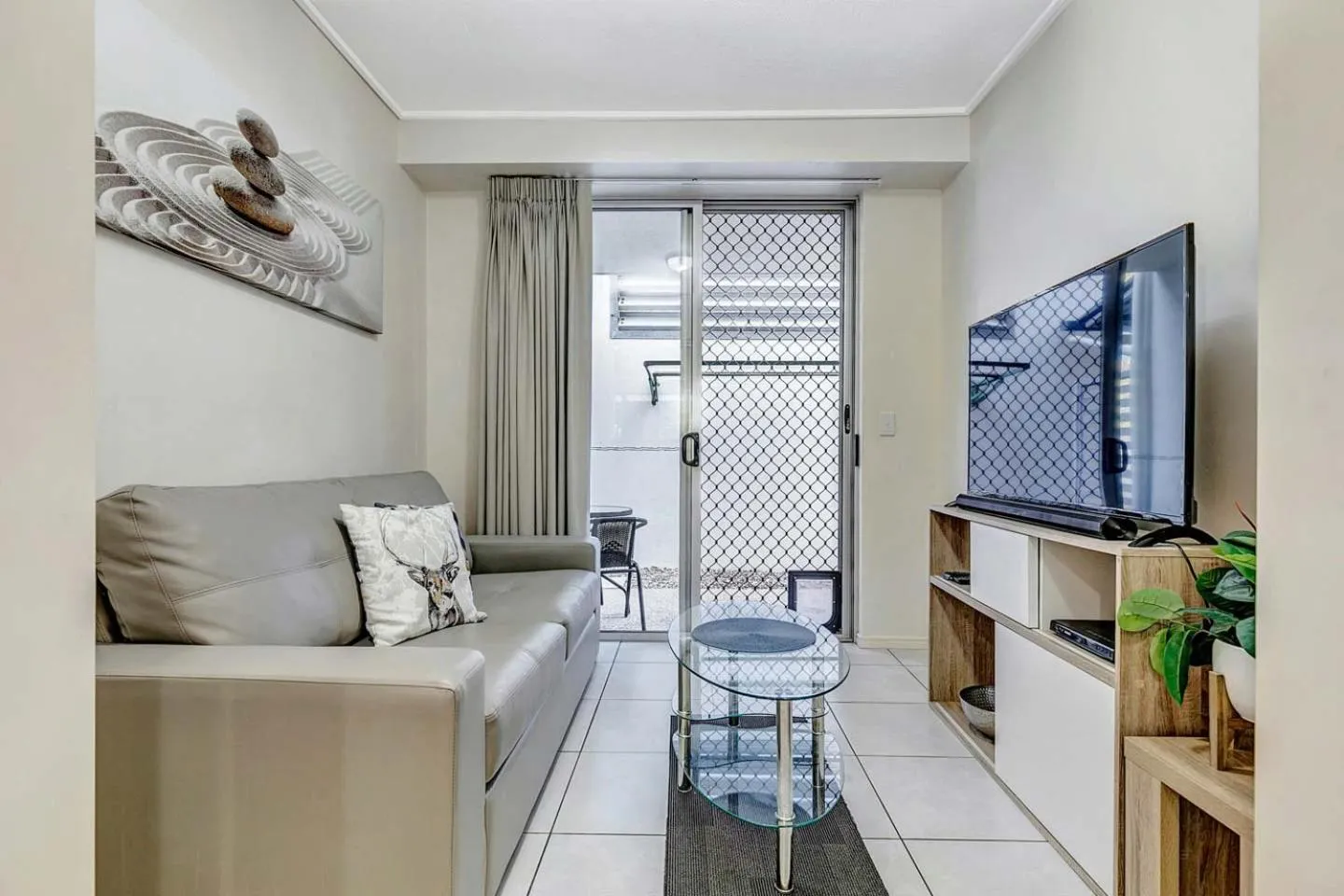 Seating area in Ramada Encore by Wyndham Whale Cove