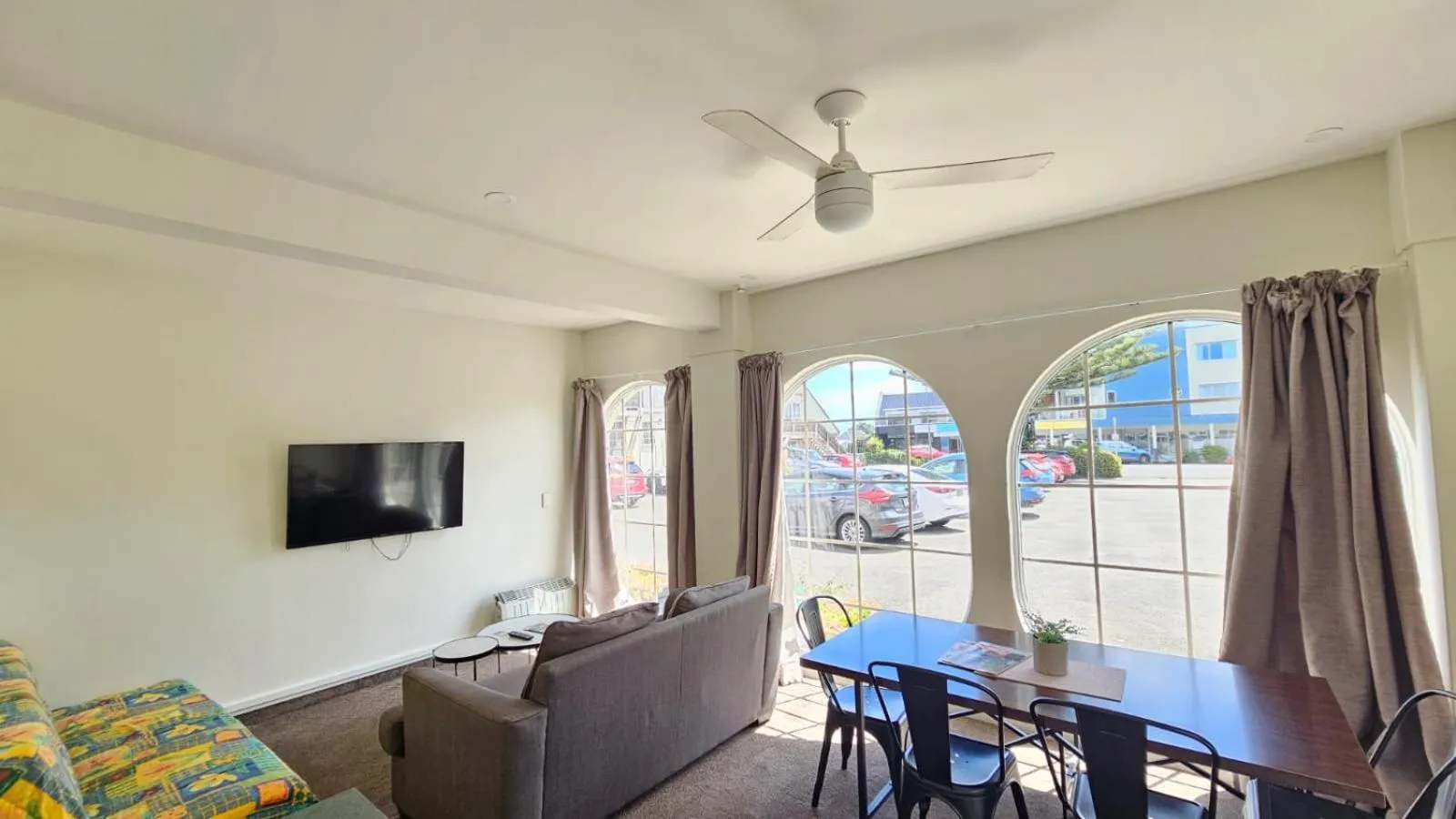 U Studios Paraparaumu Beach