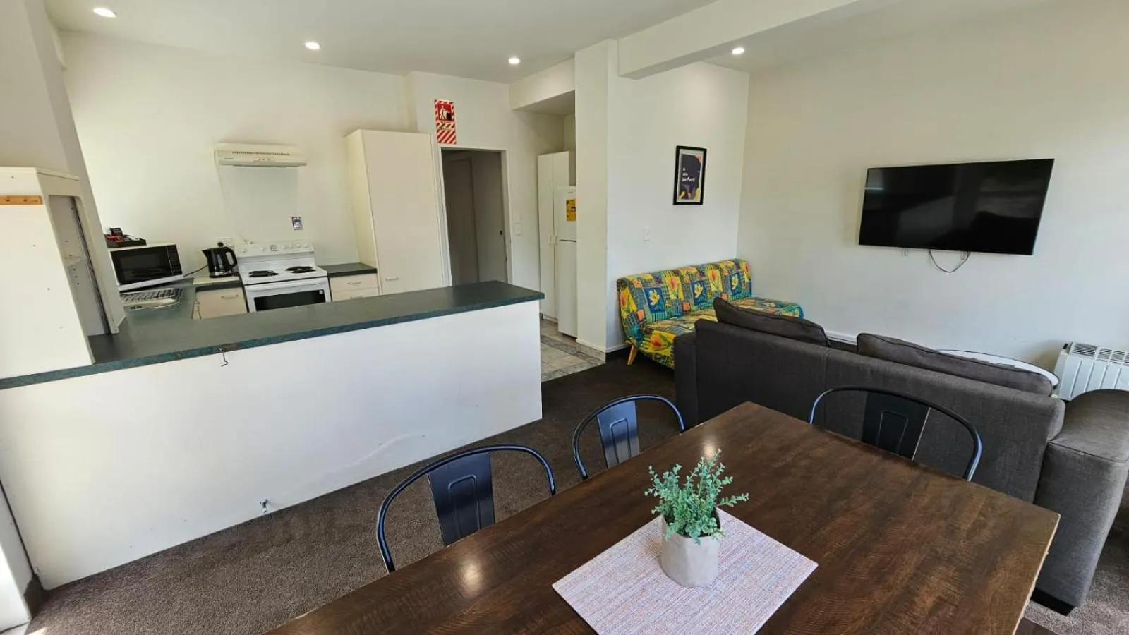 U Studios Paraparaumu Beach