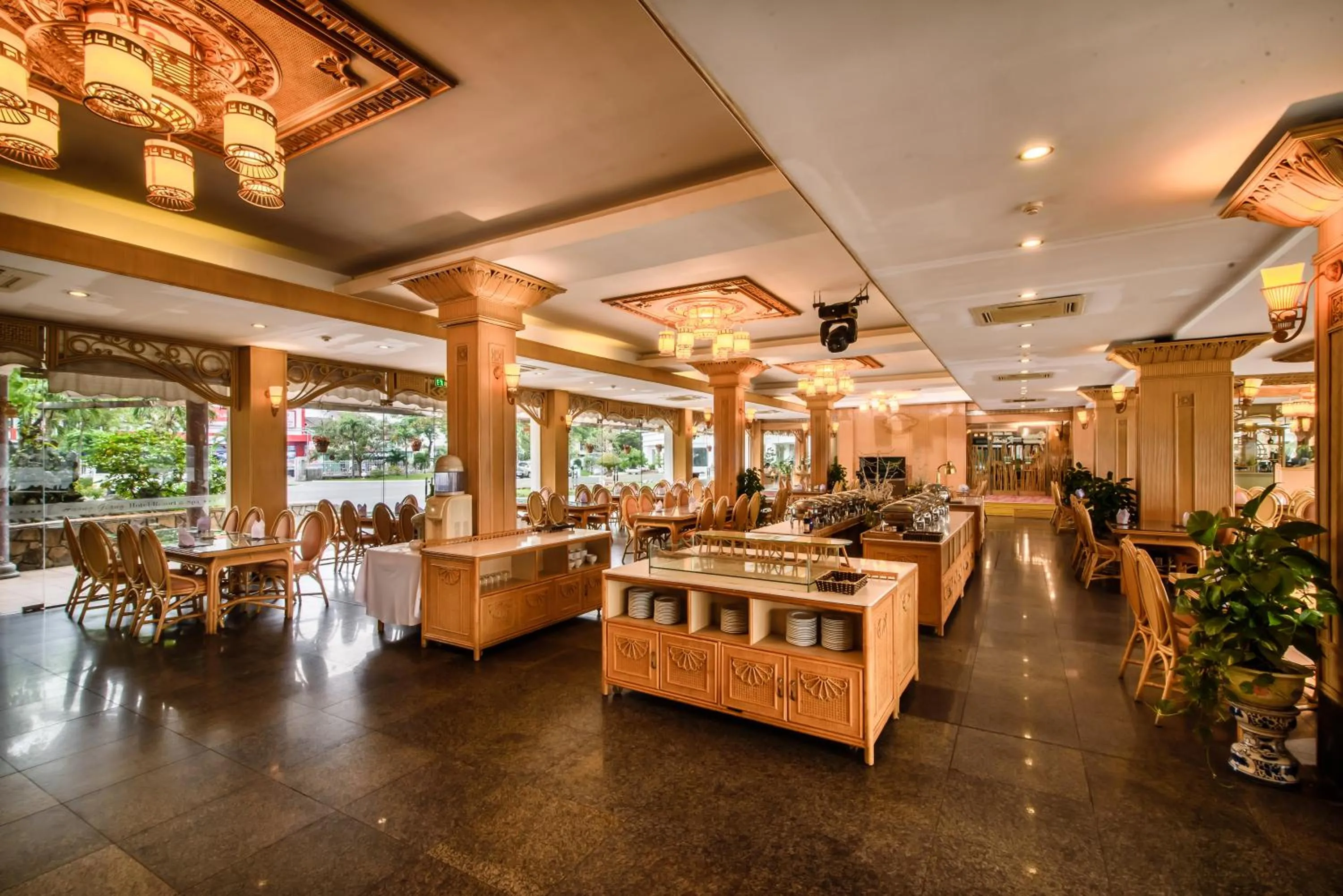 Restaurant/places to eat in Huong Giang Hotel Resort & Spa