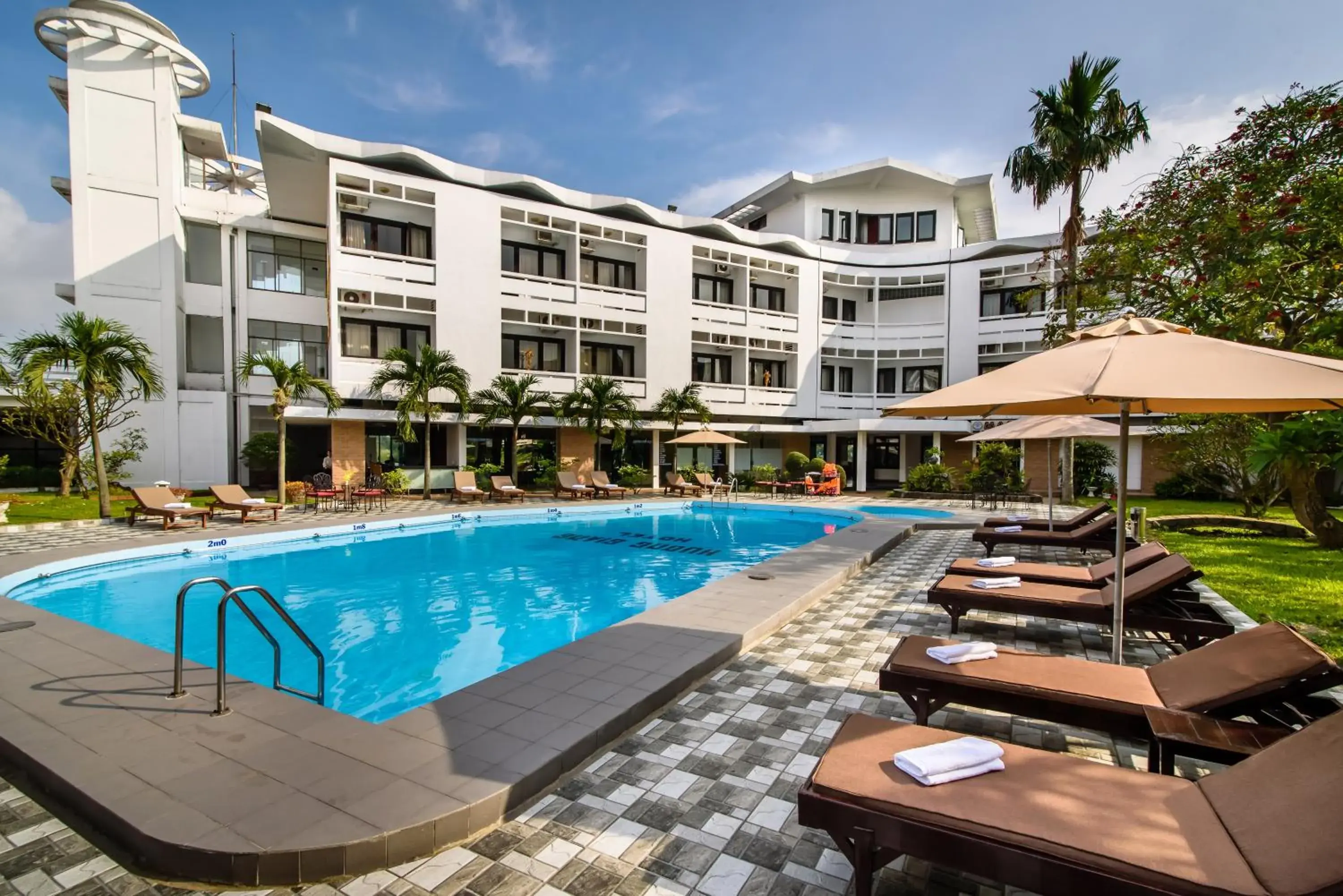 Swimming pool in Huong Giang Hotel Resort & Spa Swimming pool in Huong Giang Hotel Resort & Spa