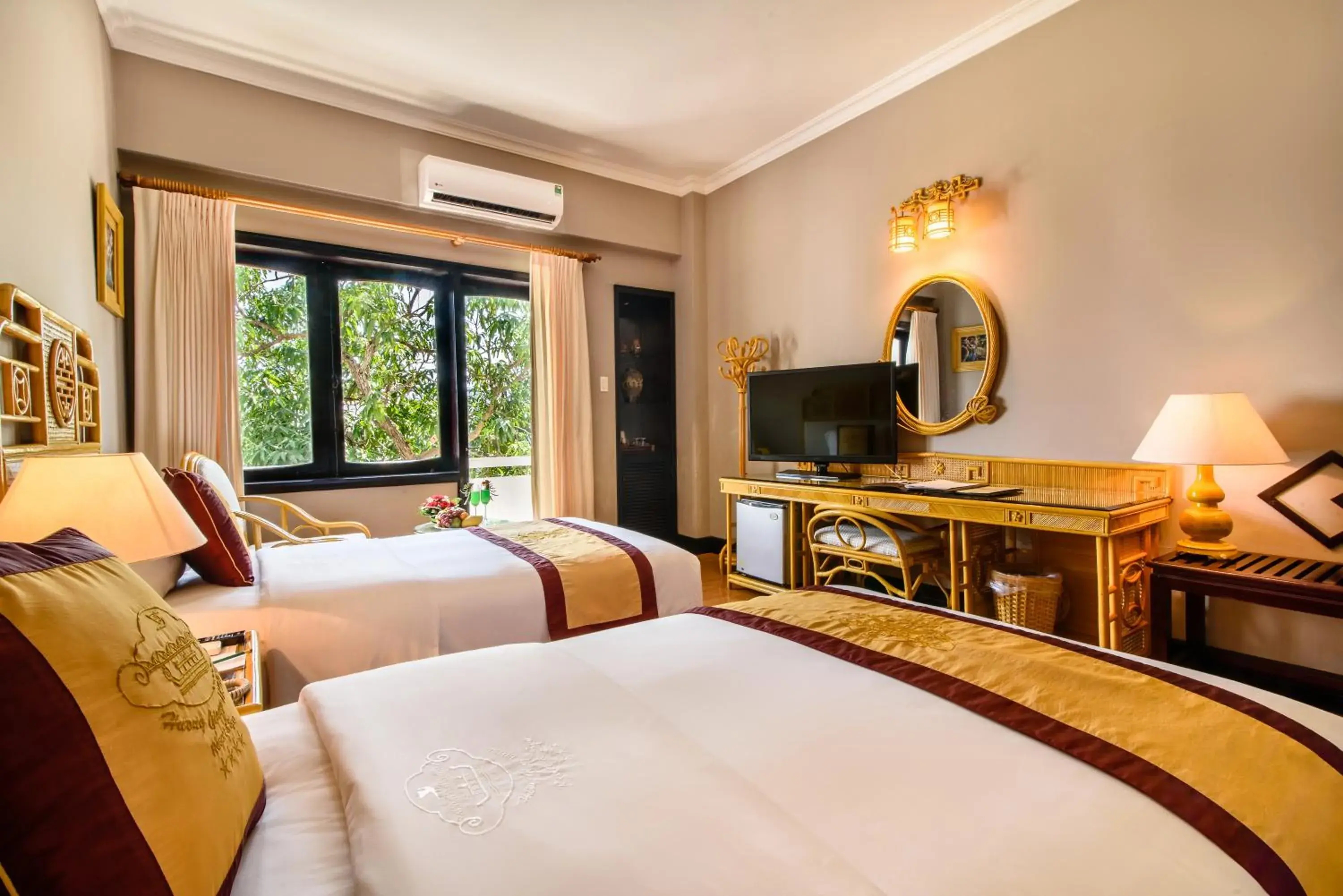 Garden view, Bed in Huong Giang Hotel Resort & Spa Garden view, Bed in Huong Giang Hotel Resort & Spa