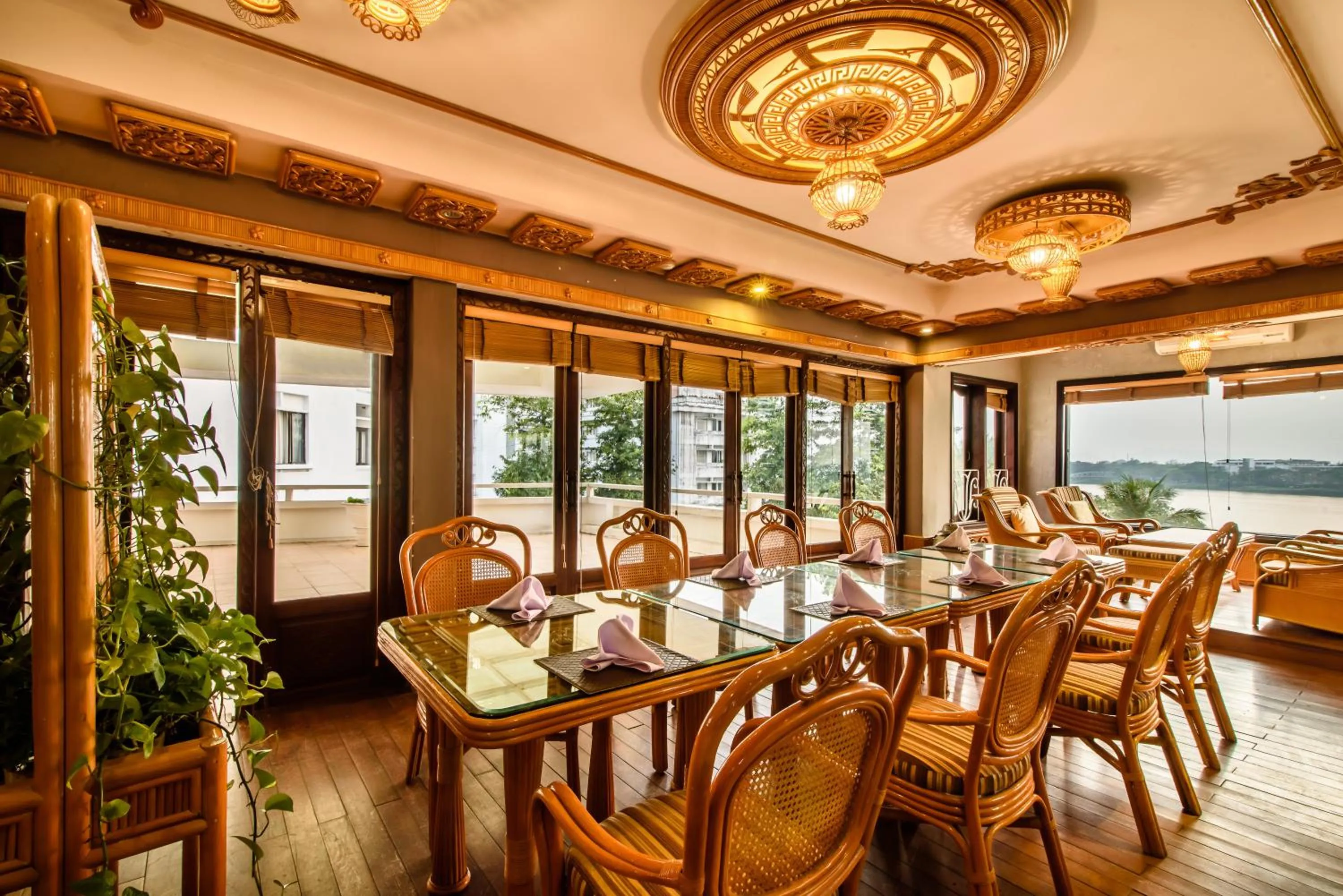 Restaurant/places to eat in Huong Giang Hotel Resort & Spa