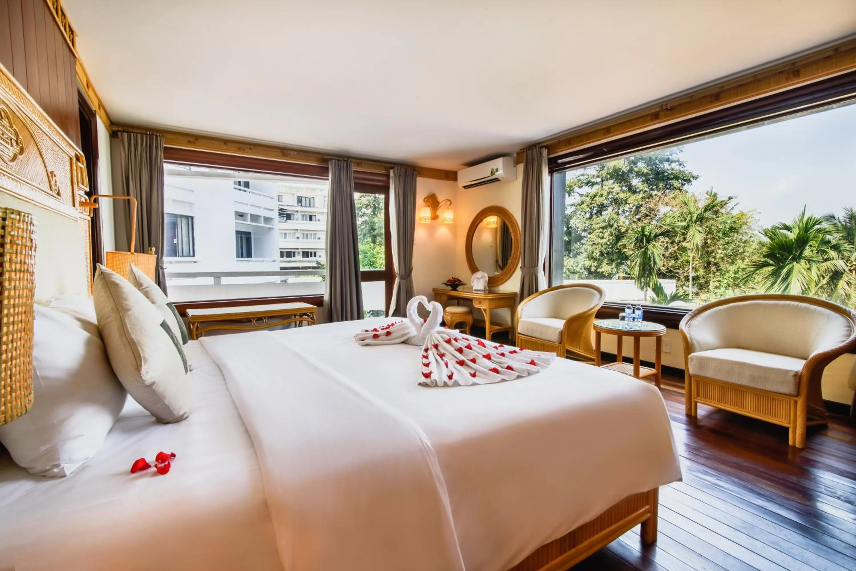 Bedroom, Bed in Huong Giang Hotel Resort & Spa