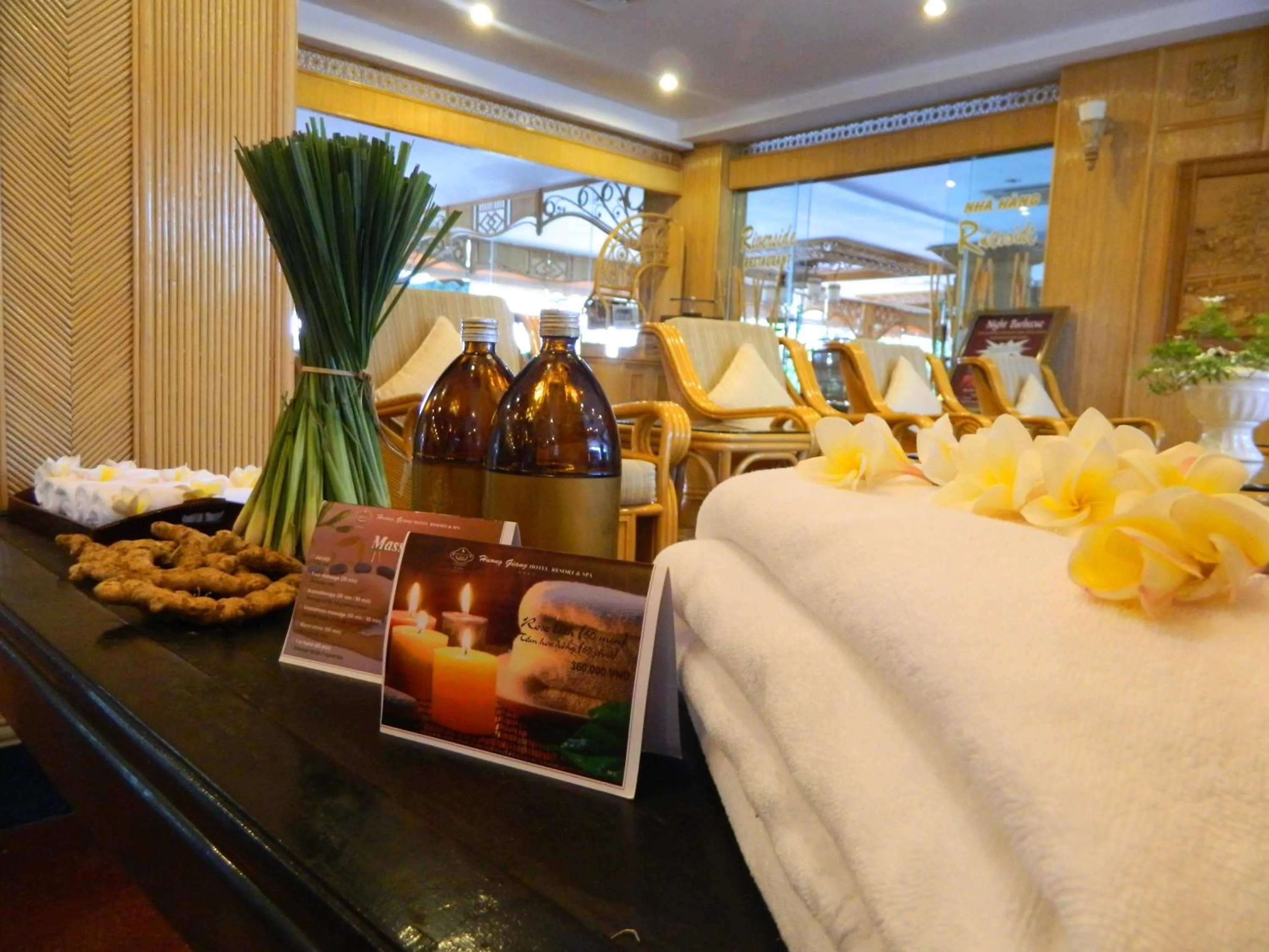 Massage in Huong Giang Hotel Resort & Spa