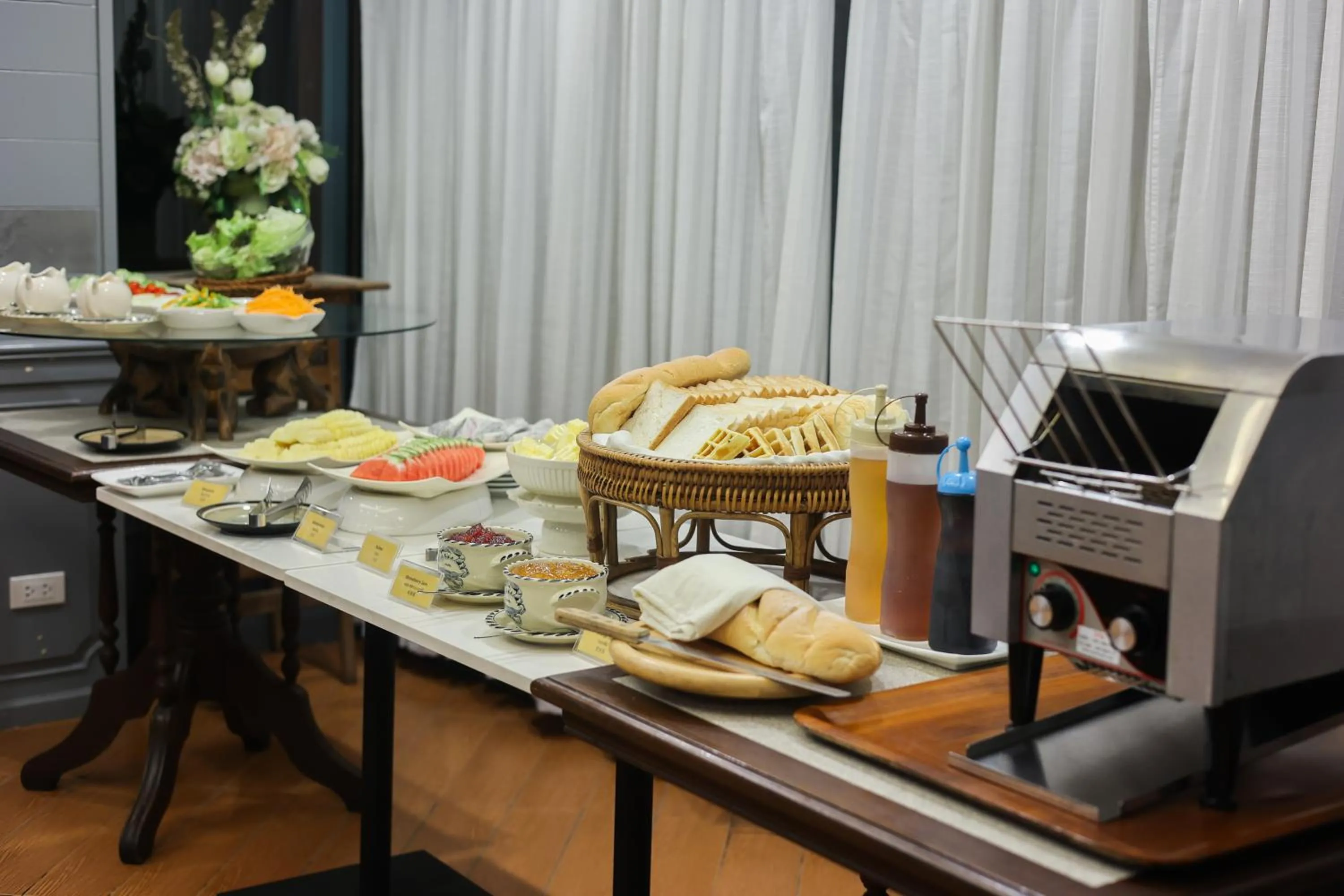 Restaurant/places to eat in Eurana Boutique Hotel