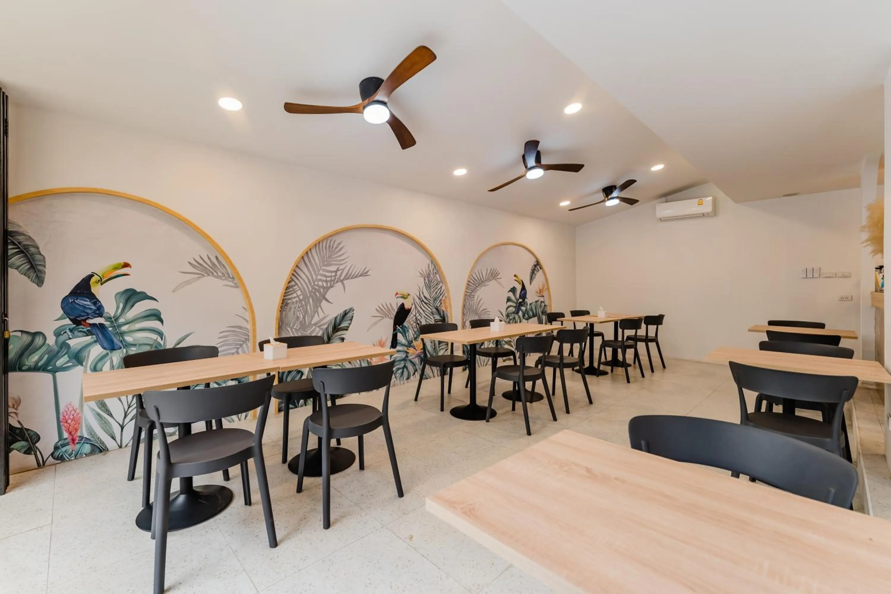 Restaurant/places to eat in Eurana Boutique Hotel