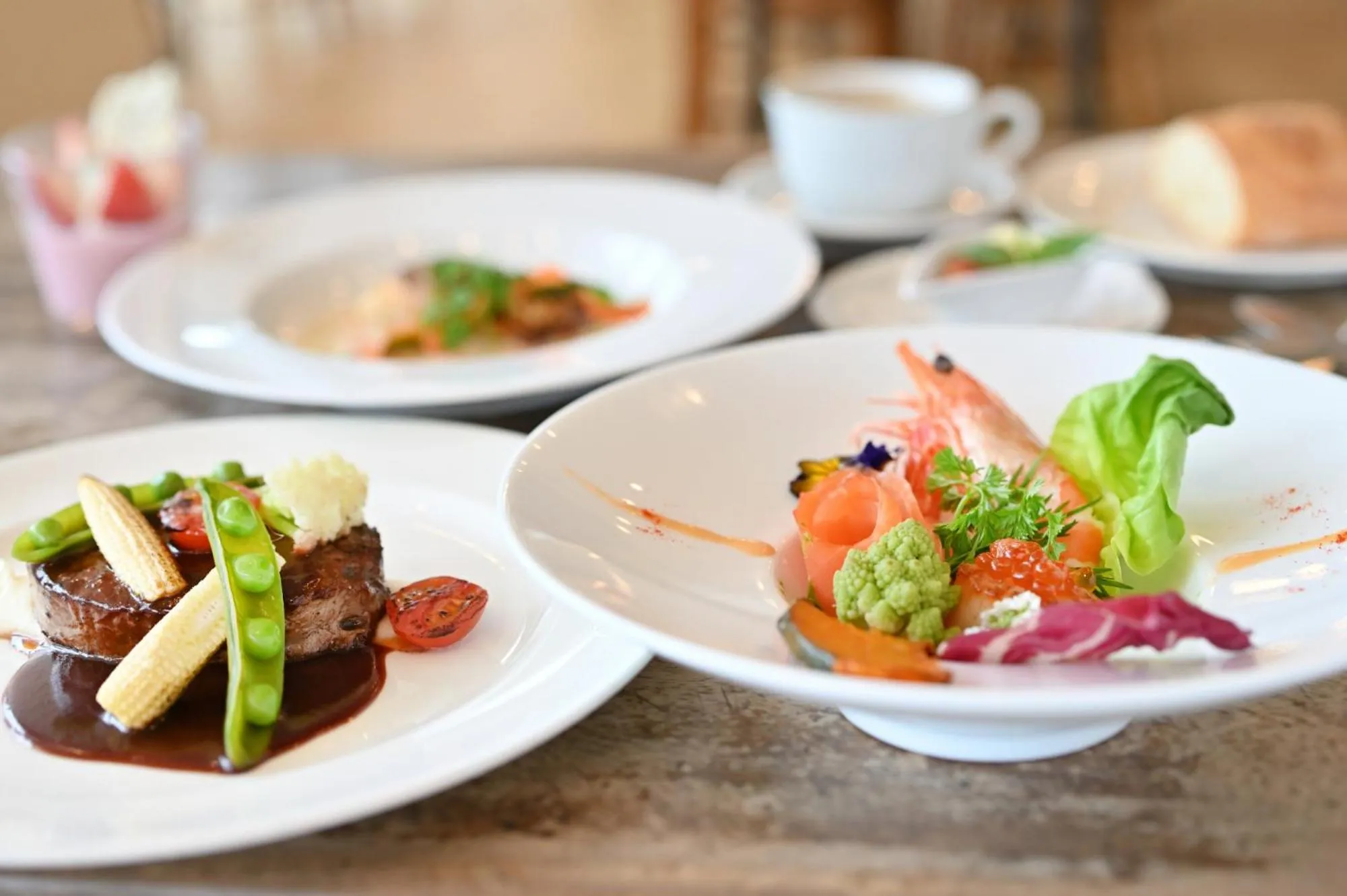 Restaurant/places to eat in Hotel Flex