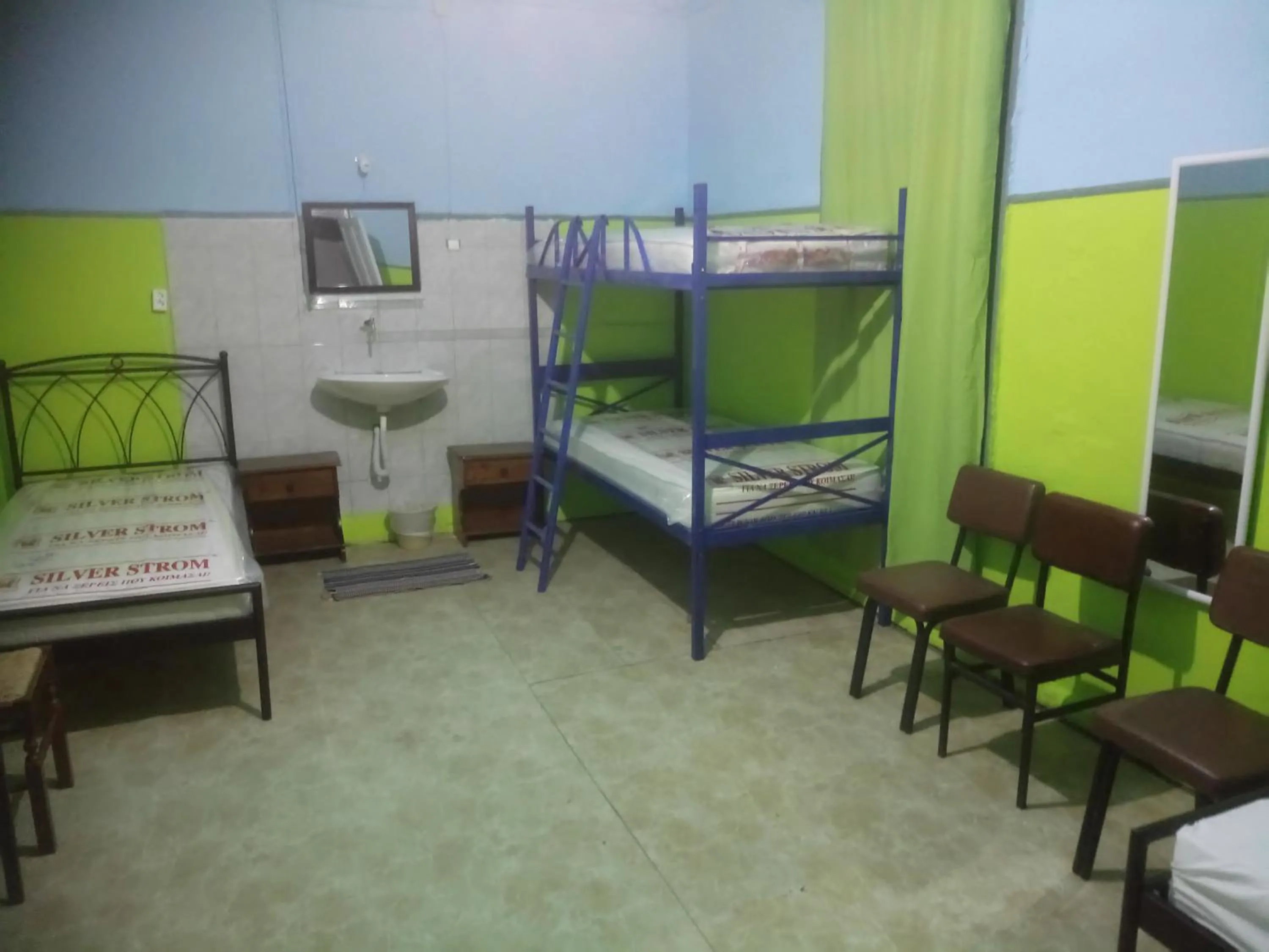 bunk bed, Bed in Sparti