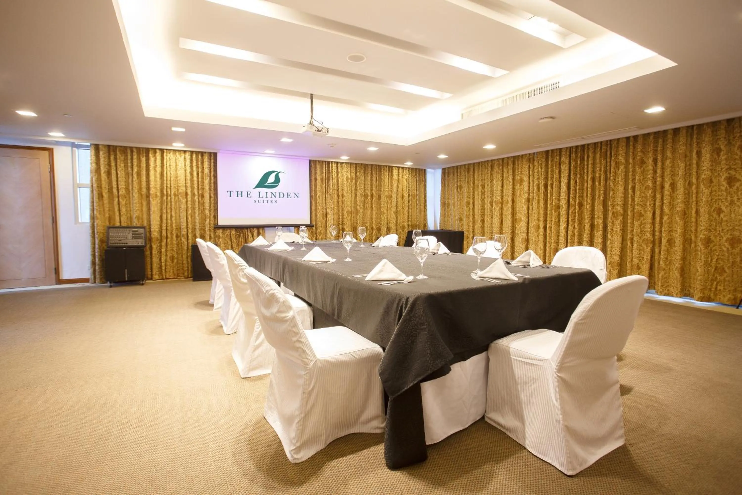 Banquet/Function facilities in The Linden Suites