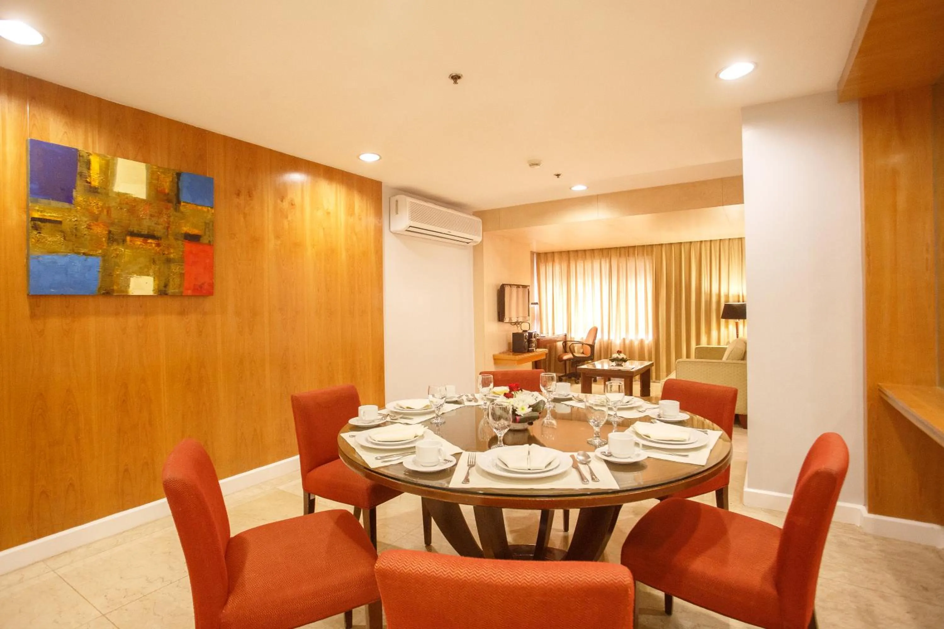 Guests in The Linden Suites