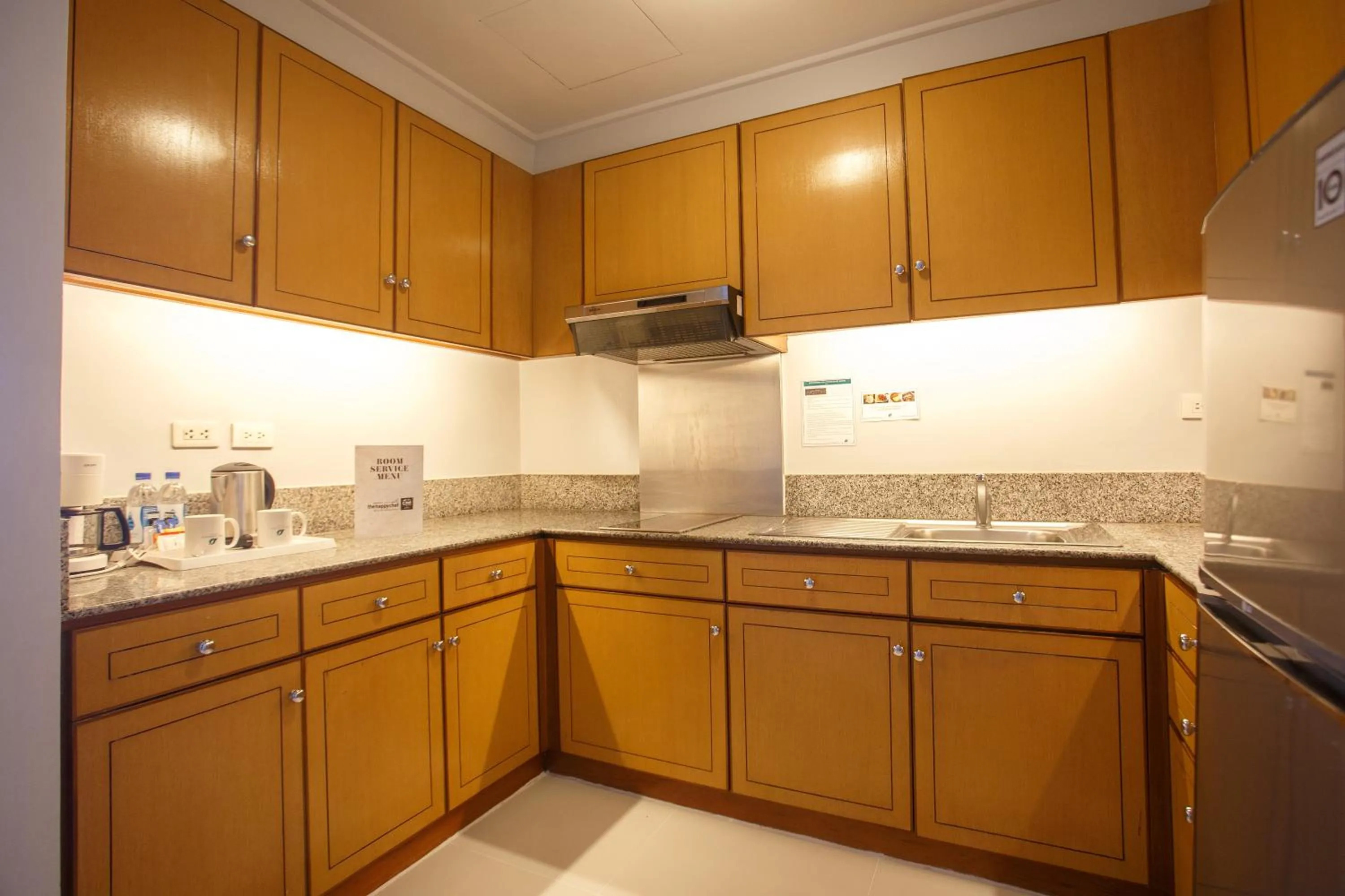 Kitchen or kitchenette in The Linden Suites