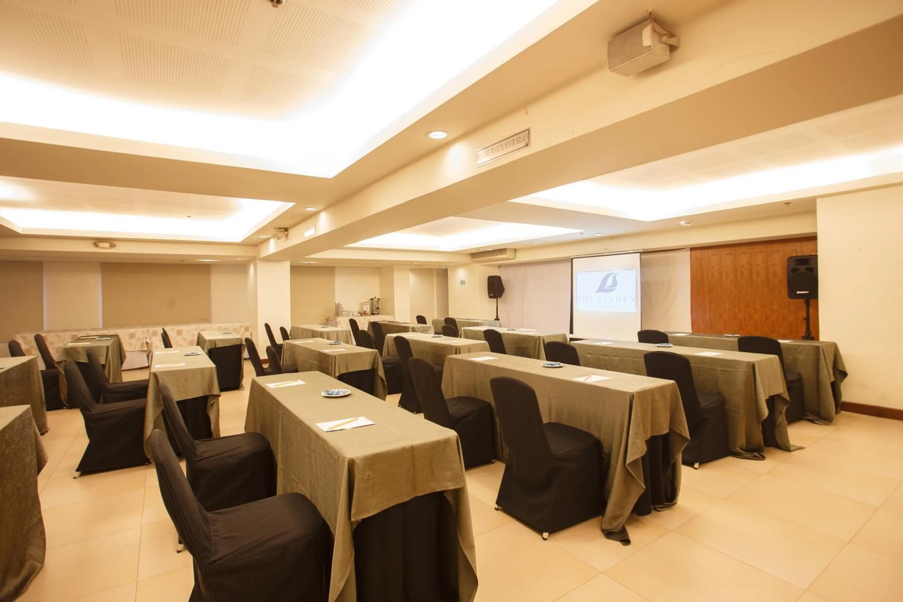 Banquet/Function facilities in The Linden Suites