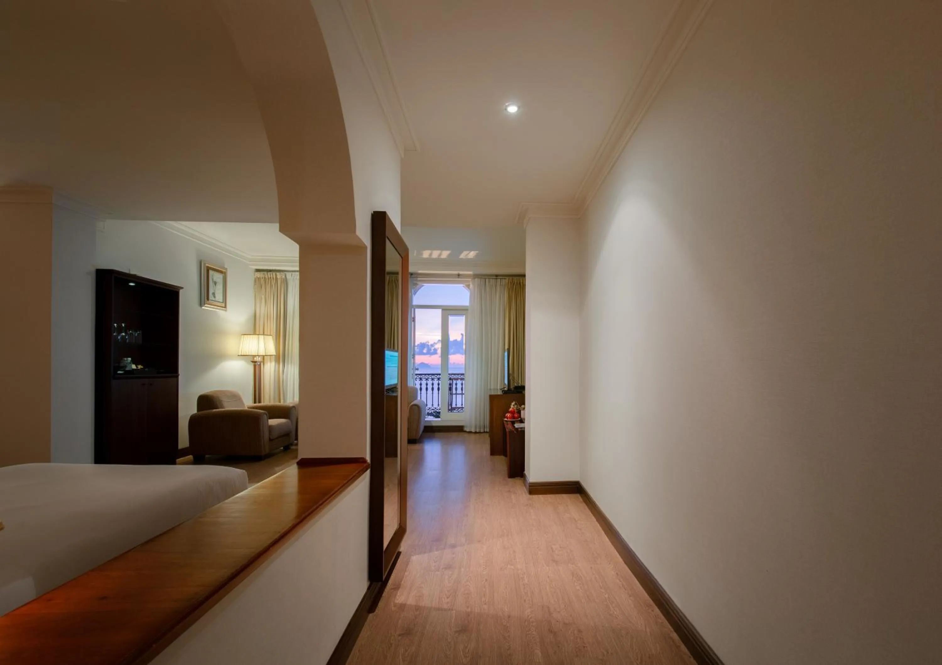 Photo of the whole room, Bed in Sunrise Nha Trang Beach Hotel & Spa