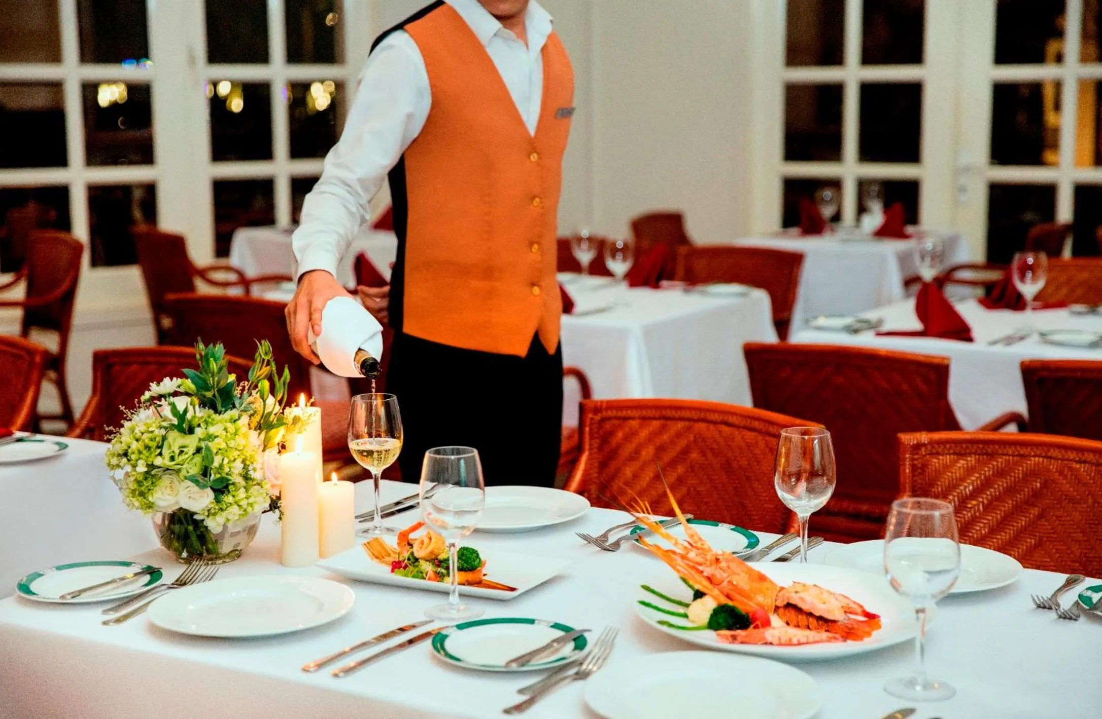 Restaurant/places to eat in Sunrise Nha Trang Beach Hotel & Spa