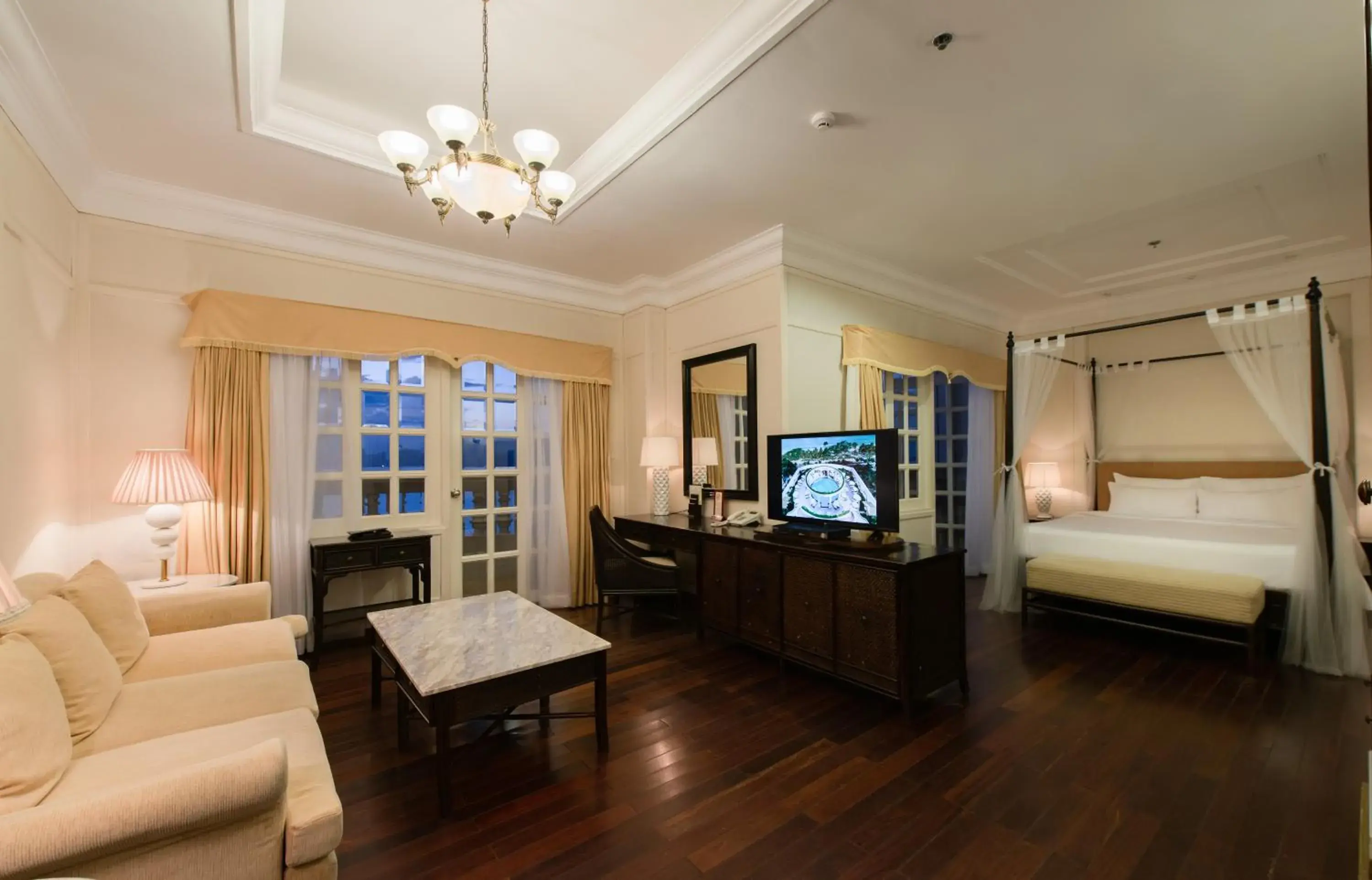 Sea view, Bed in Sunrise Nha Trang Beach Hotel & Spa Sea view, Bed in Sunrise Nha Trang Beach Hotel & Spa