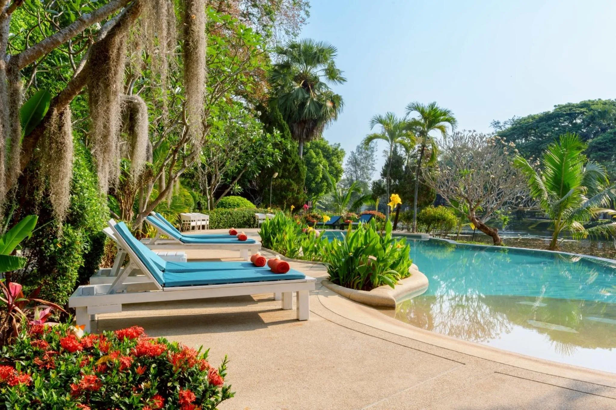 Swimming pool in Lampang River Lodge
