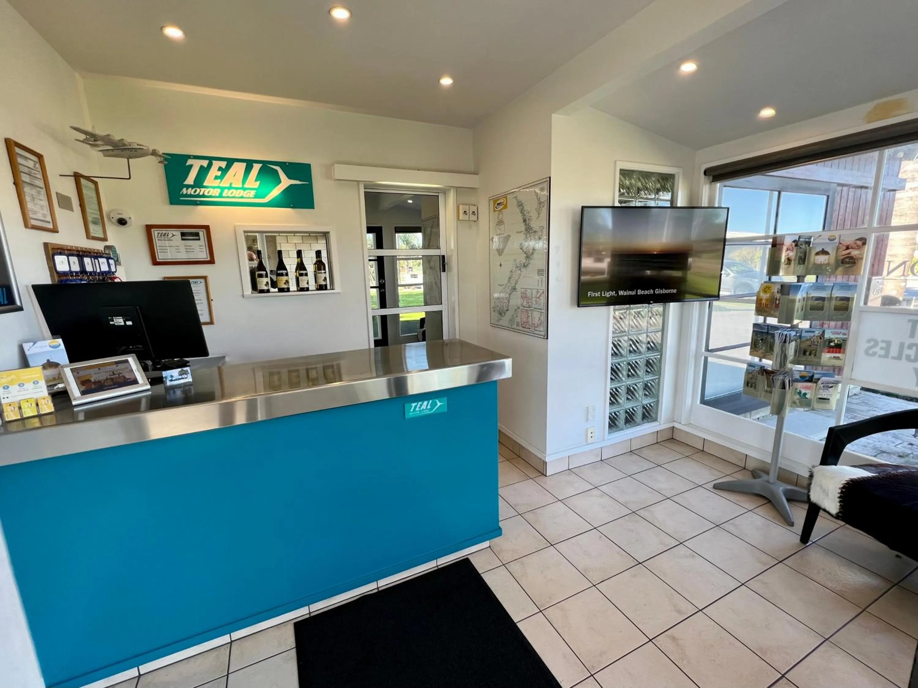 Lobby or reception in Teal Motor Lodge