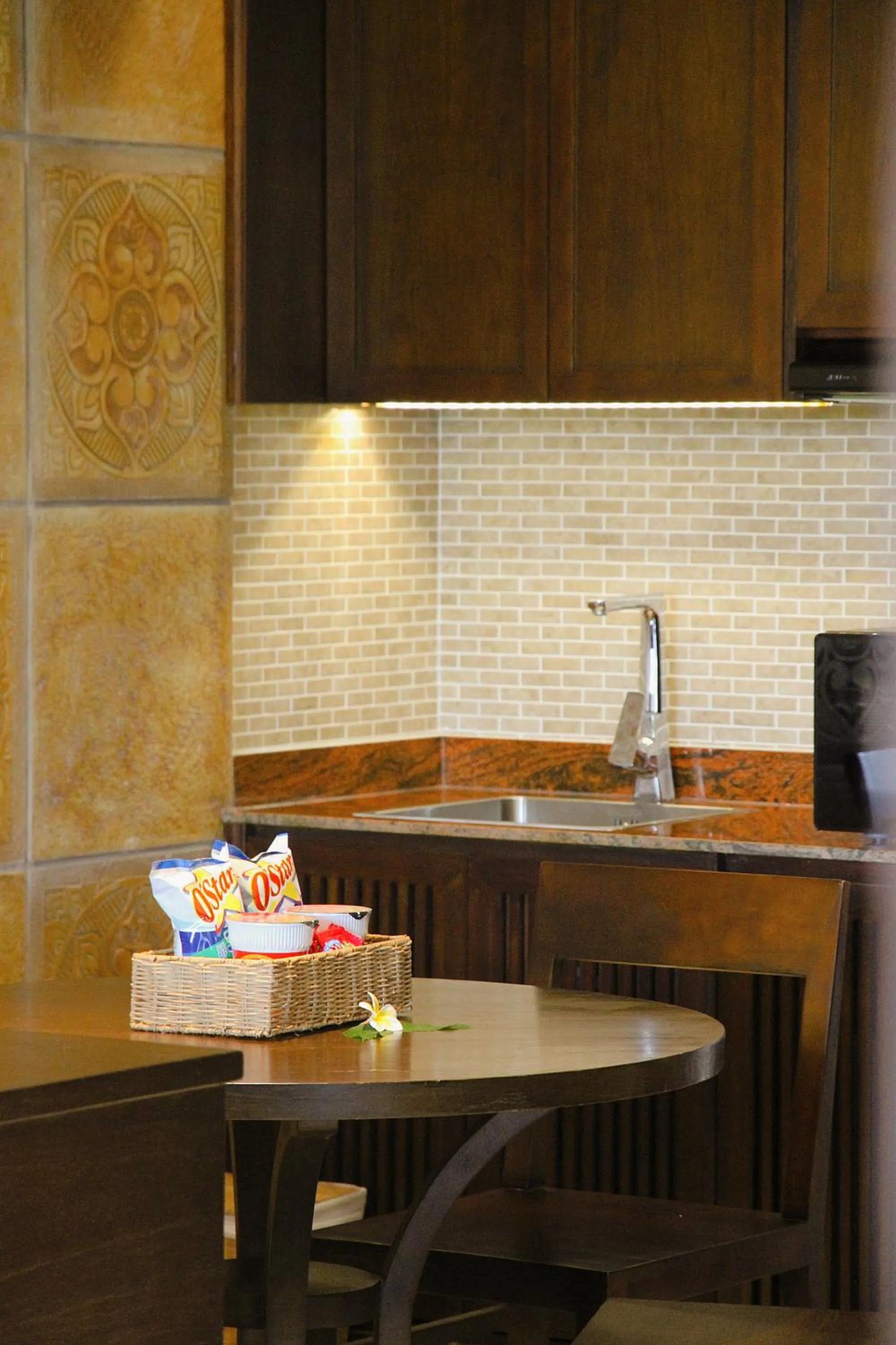 Dining area in Pandanus Resort