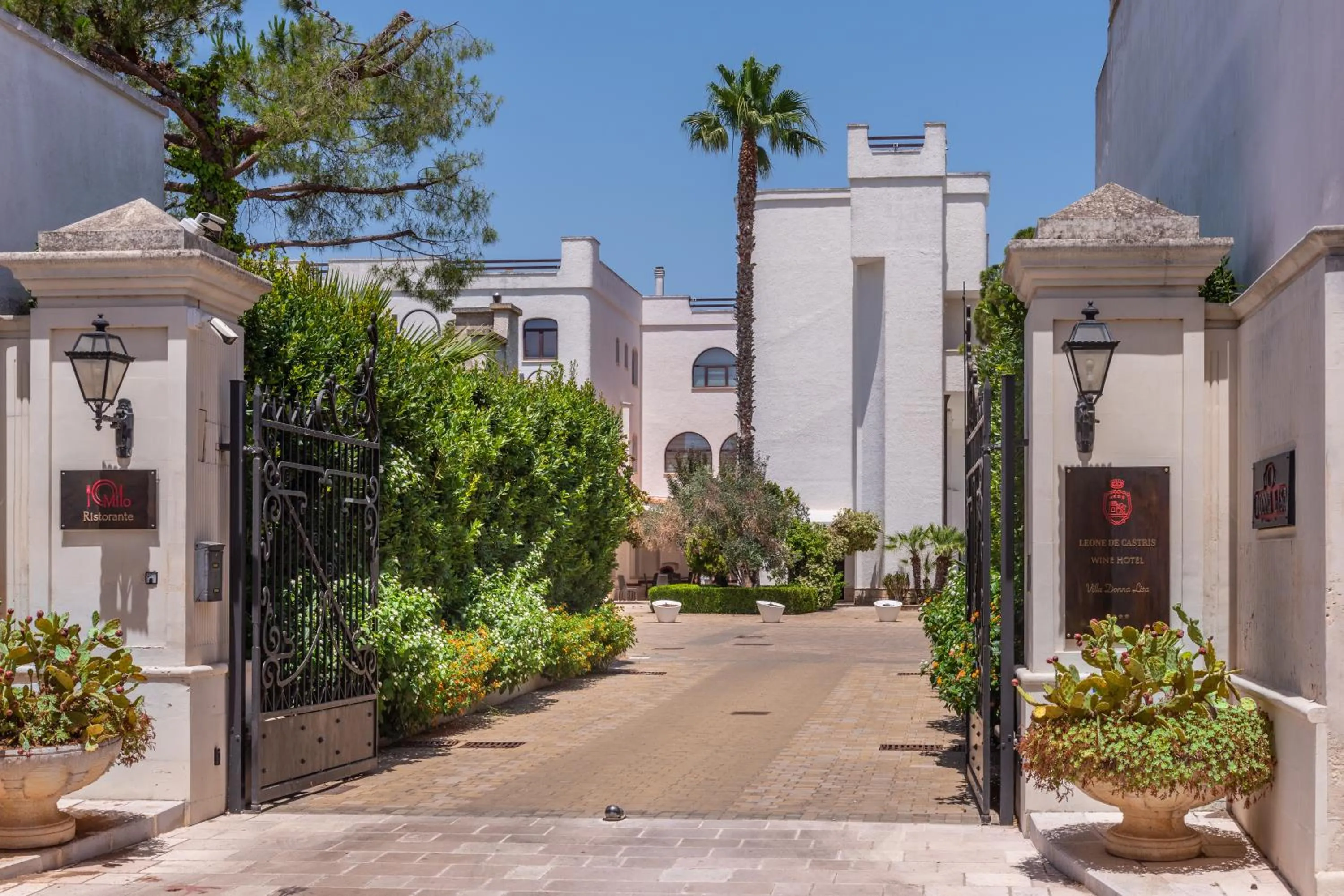 Facade/entrance in Leone de Castris Wine Hotel