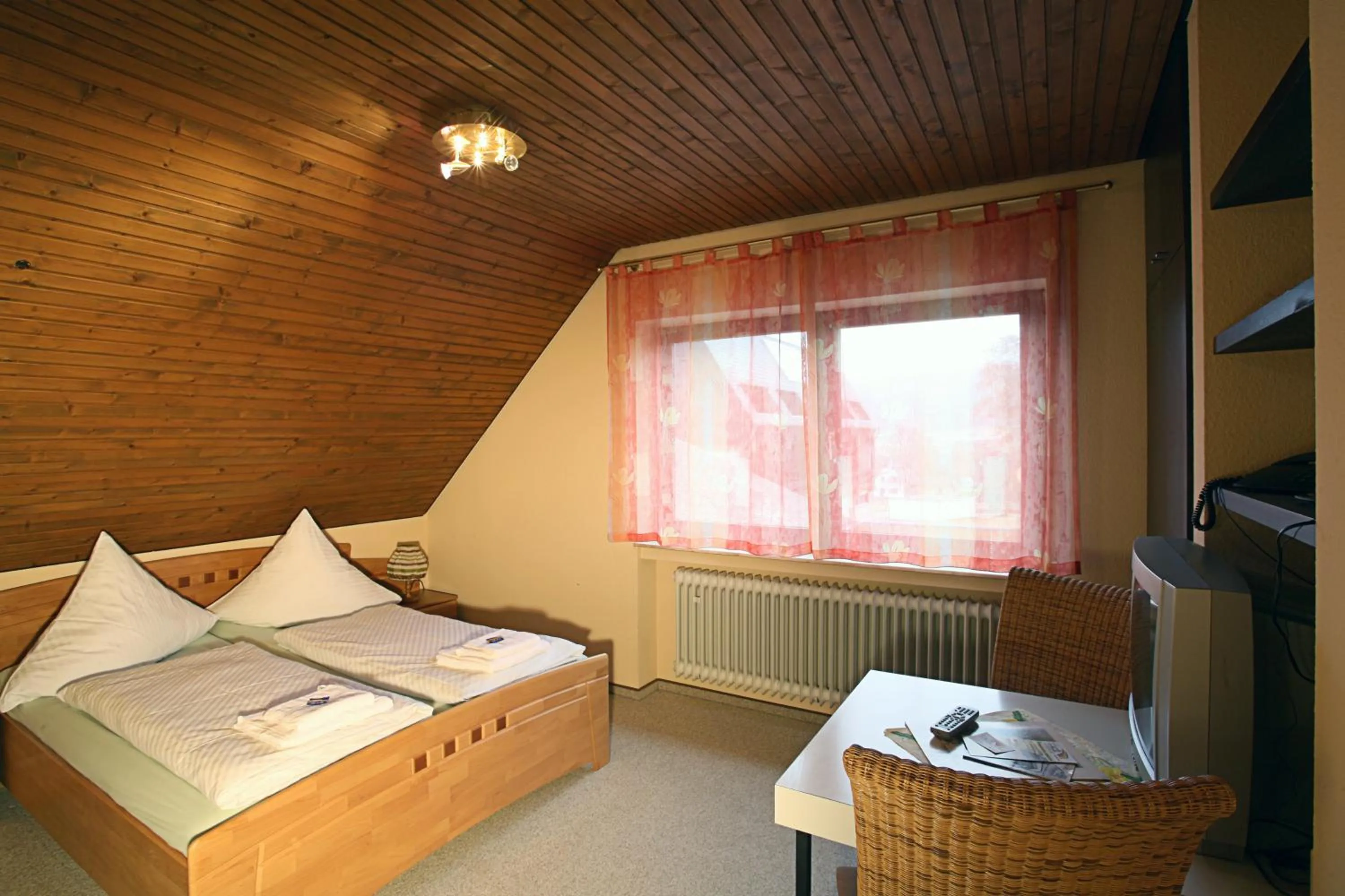 Bedroom, Bed in Hotel Steuer