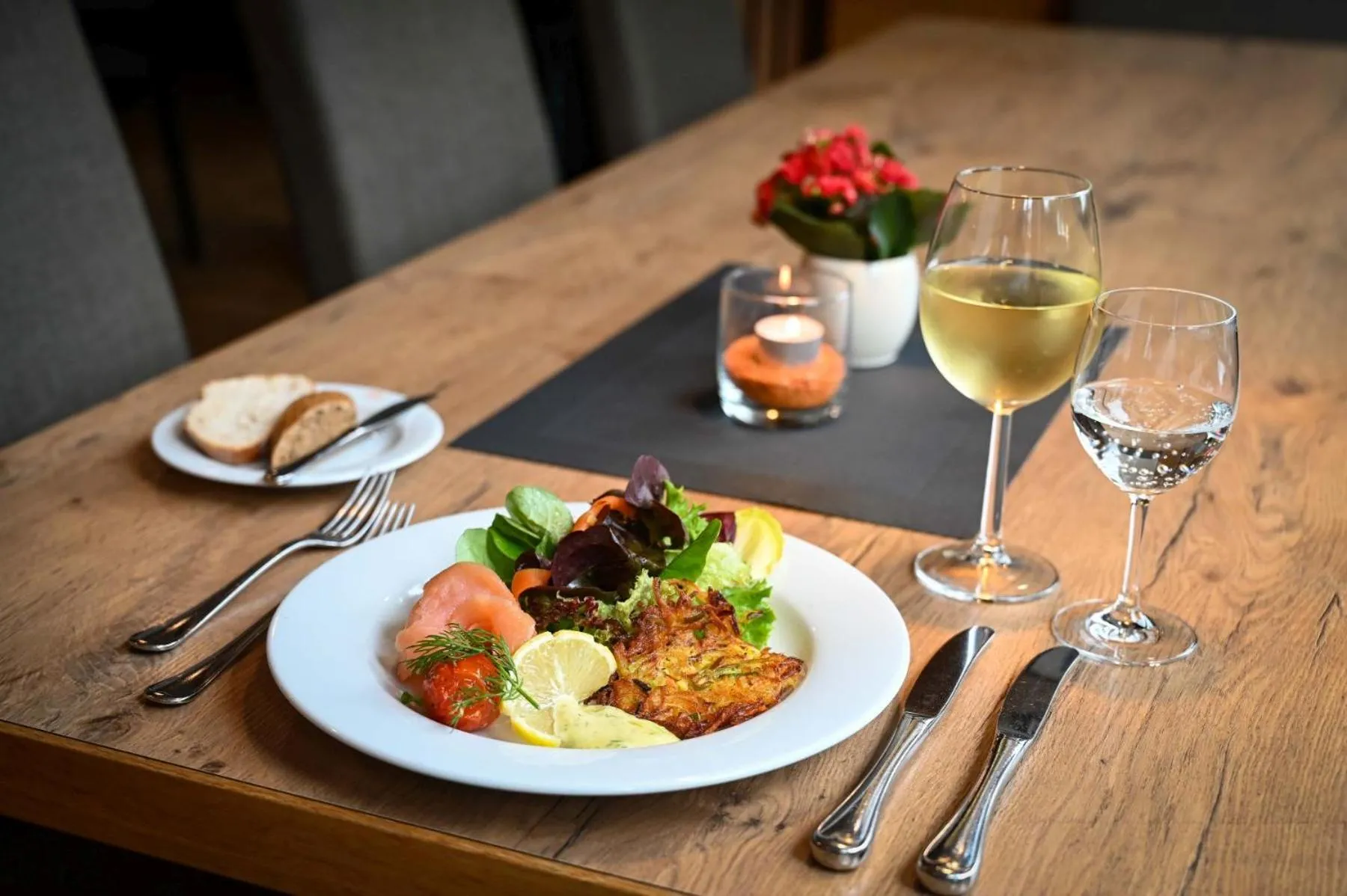 Restaurant/places to eat in Hotel Steuer