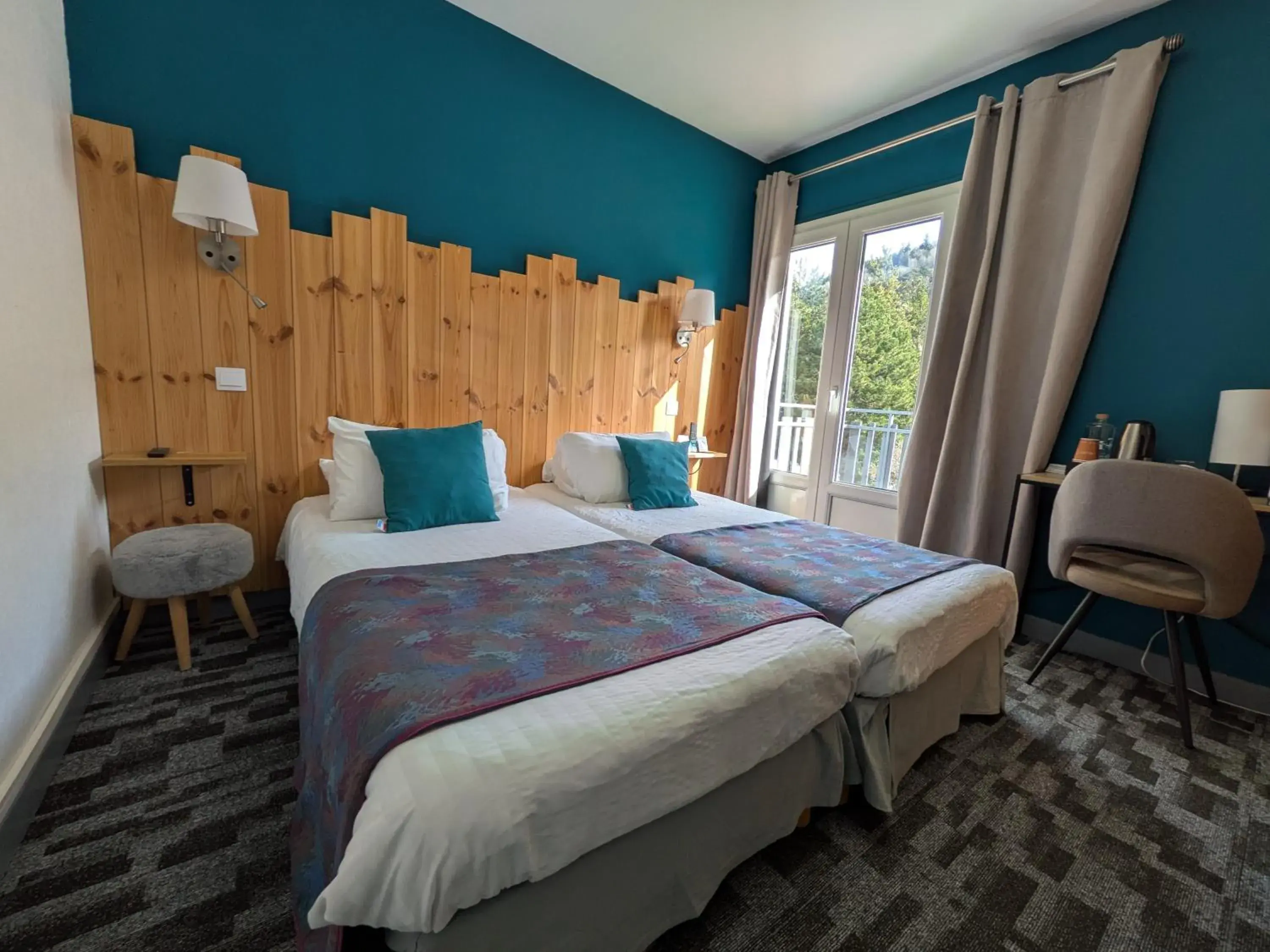 Standard Twin Room in Logis Hotel Eden Lac Standard Twin Room in Logis Hotel Eden Lac