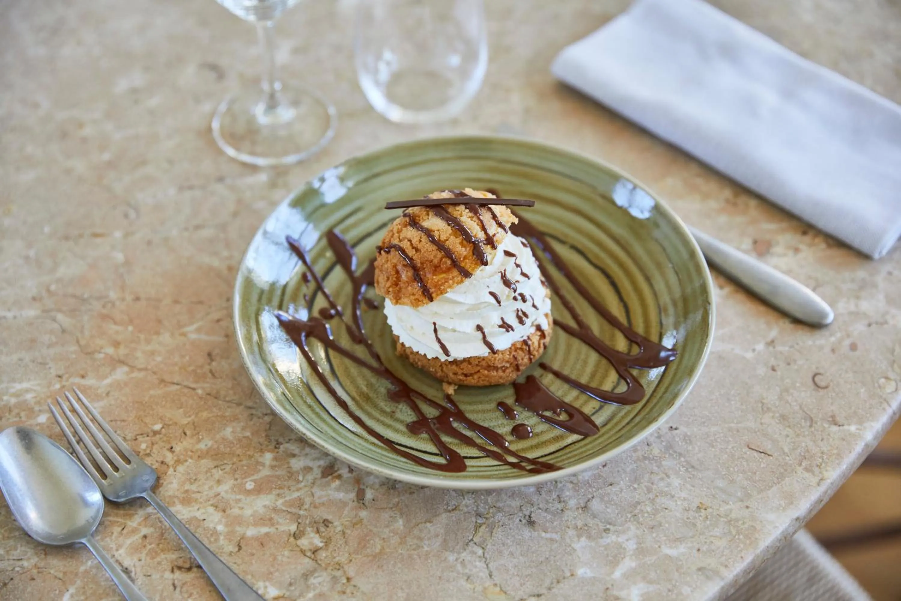 Lunch in Maison du Val - Les Maisons de Campagne