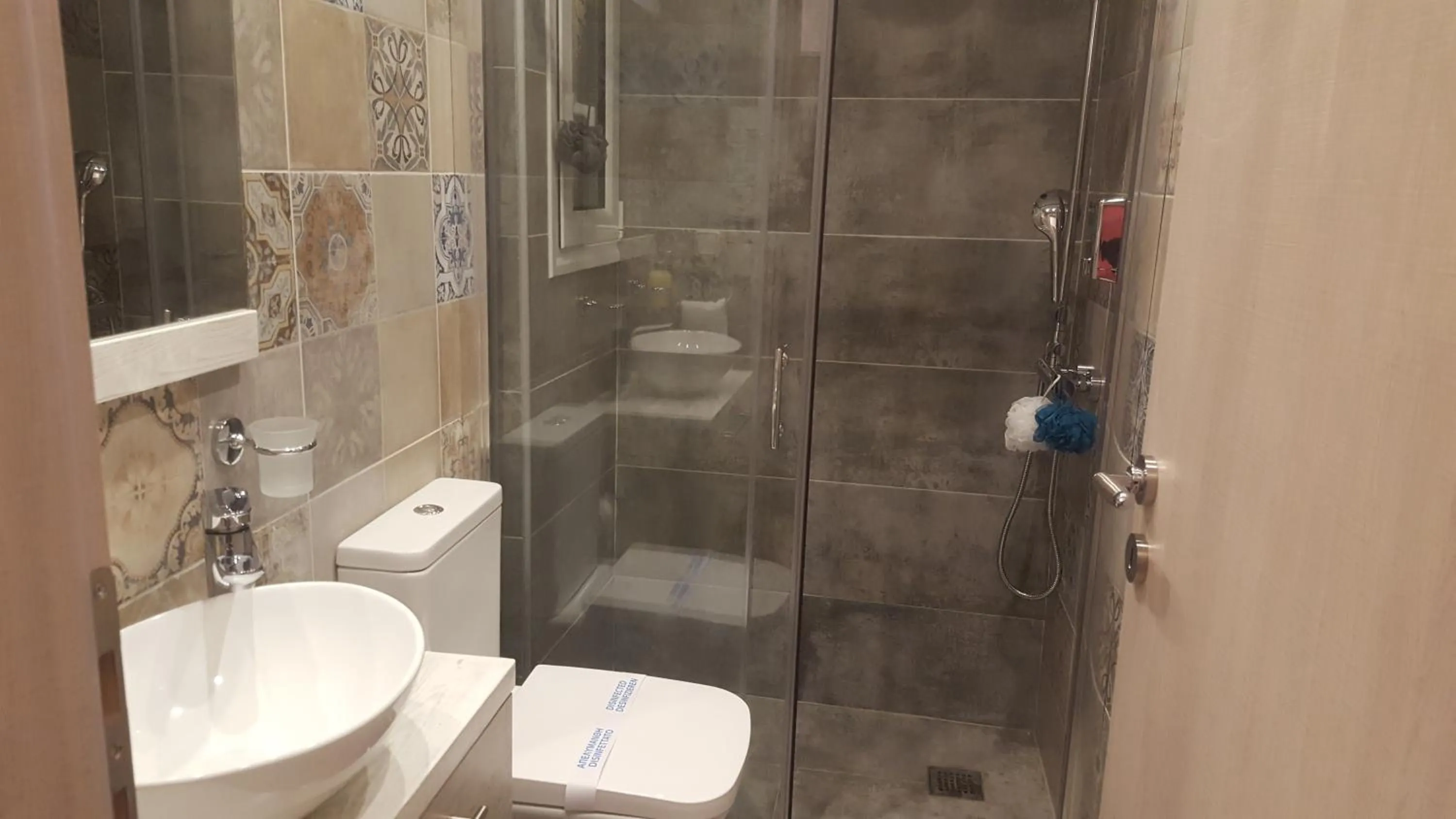 Shower in Zoe's Studio