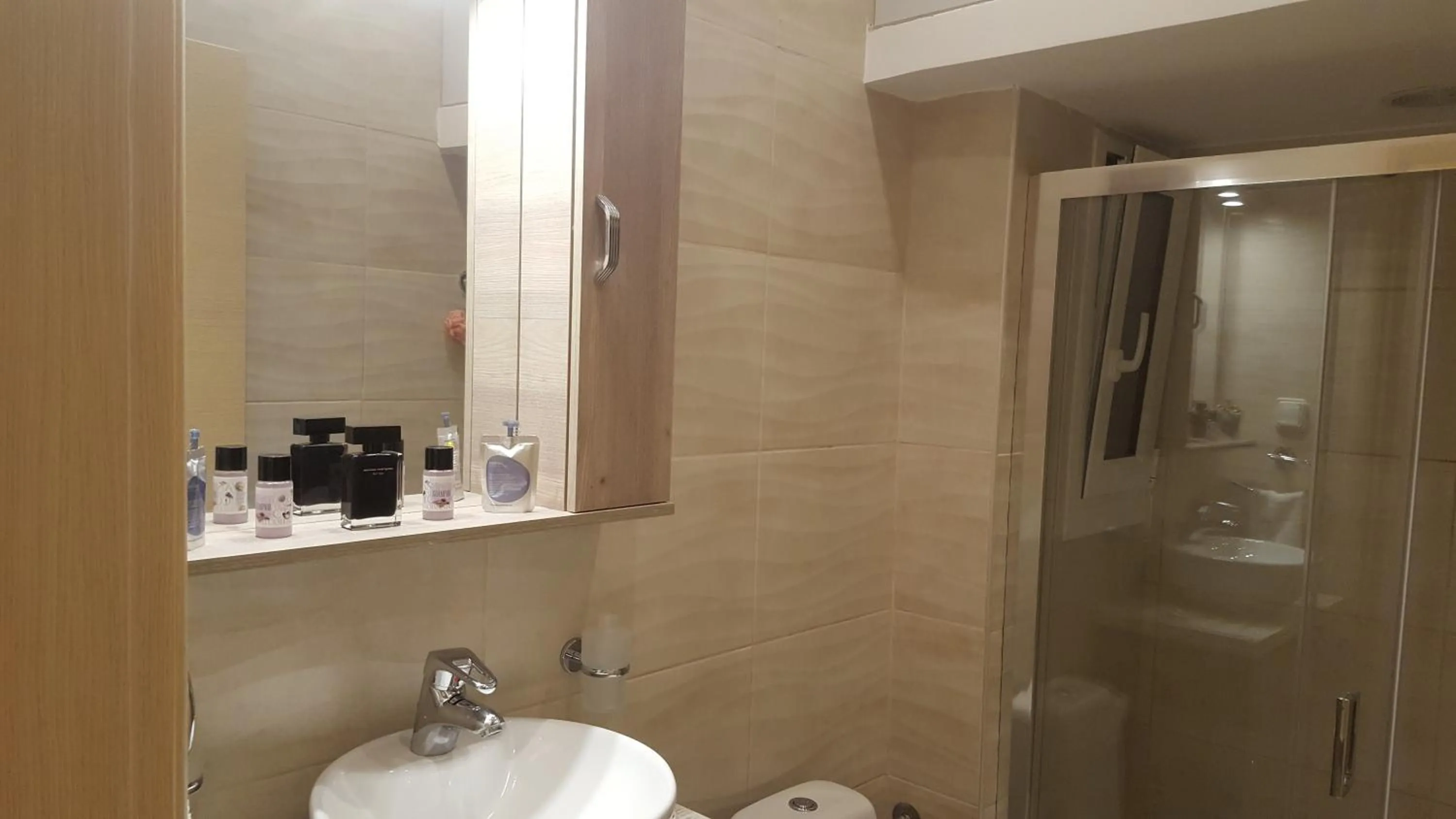 Shower in Zoe's Studio