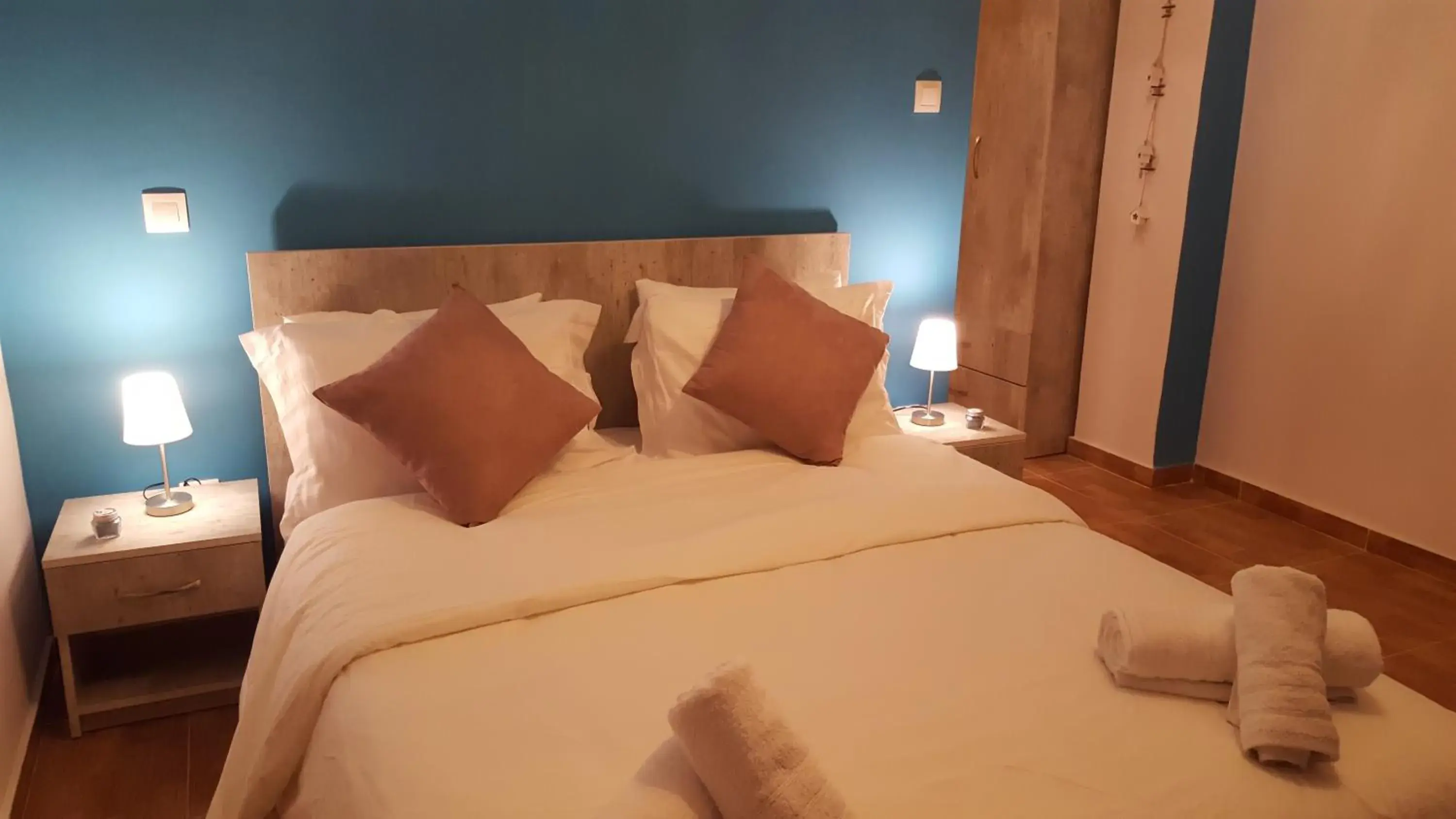 Queen Studio with Balcony in Zoe's Studio Queen Studio with Balcony in Zoe's Studio