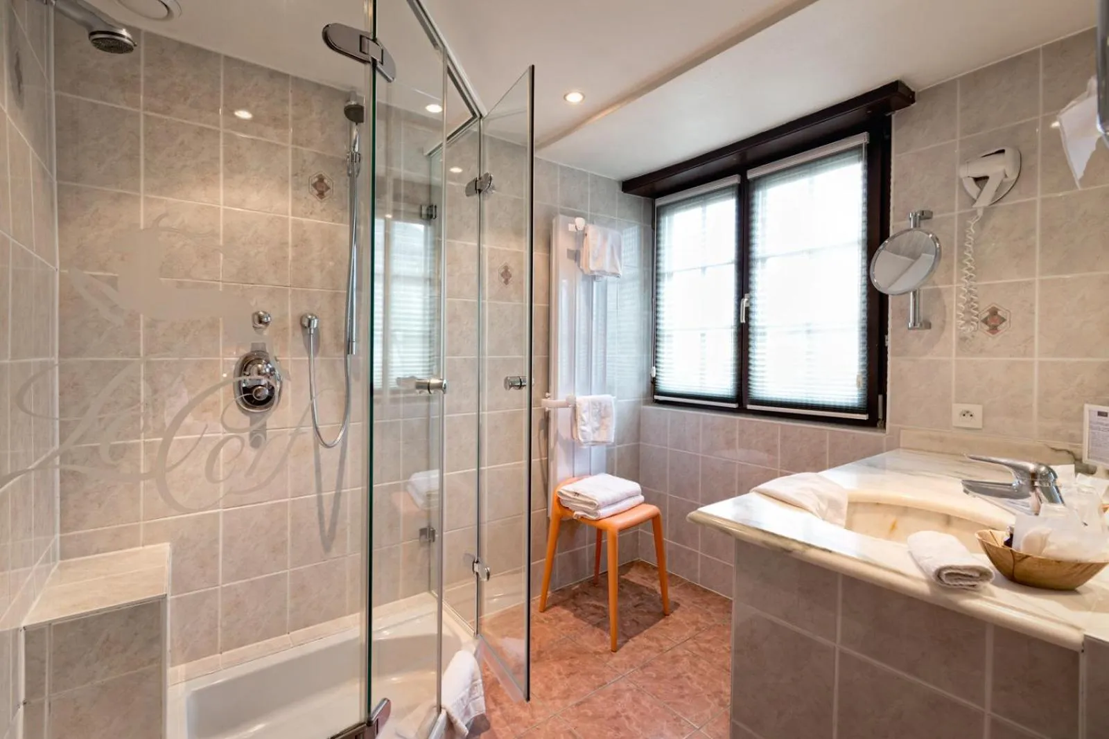 Bathroom in Hotel - Restaurant Le Cerf & Spa