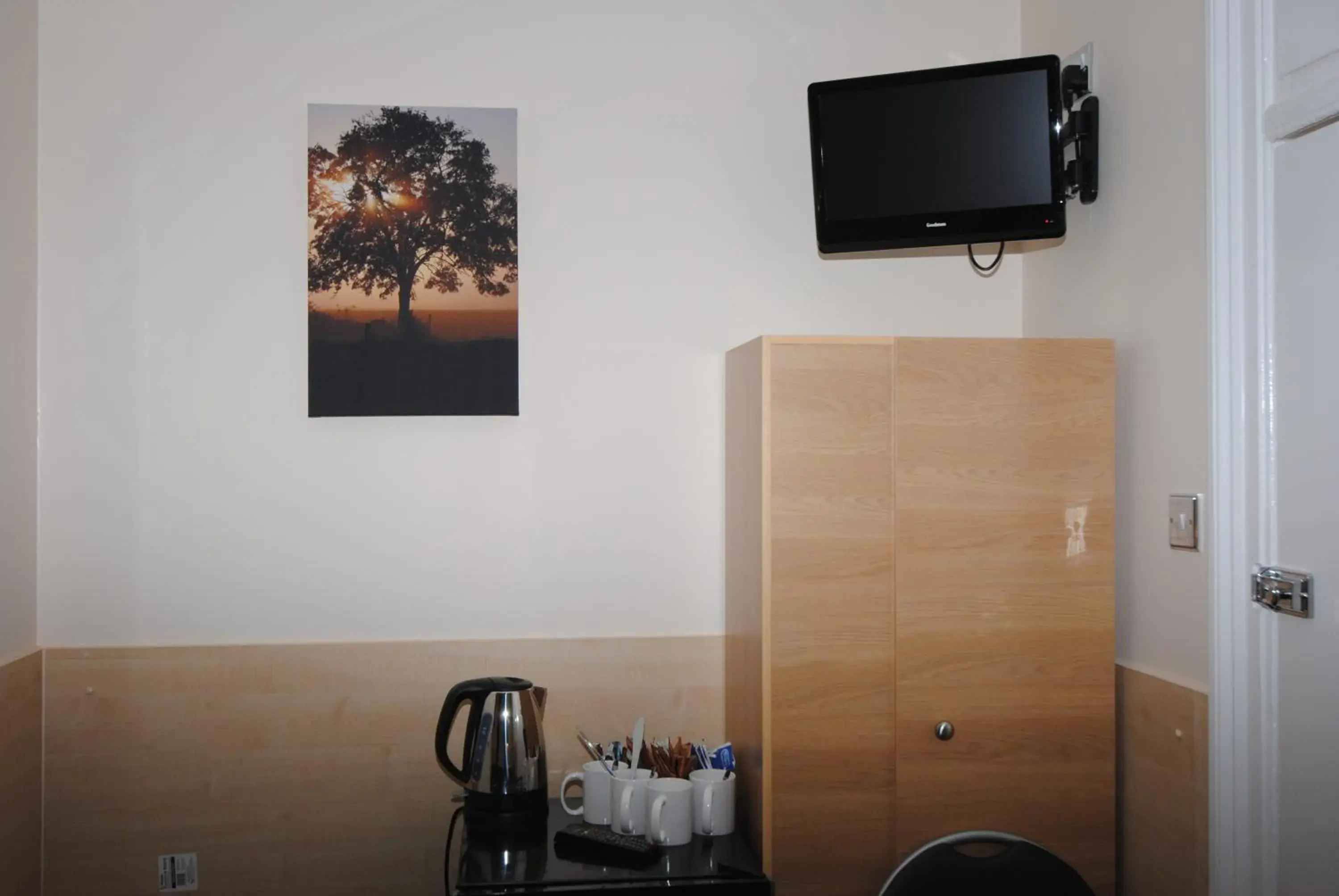 Coffee/tea facilities in Tony's House Hotel Coffee/tea facilities in Tony's House Hotel