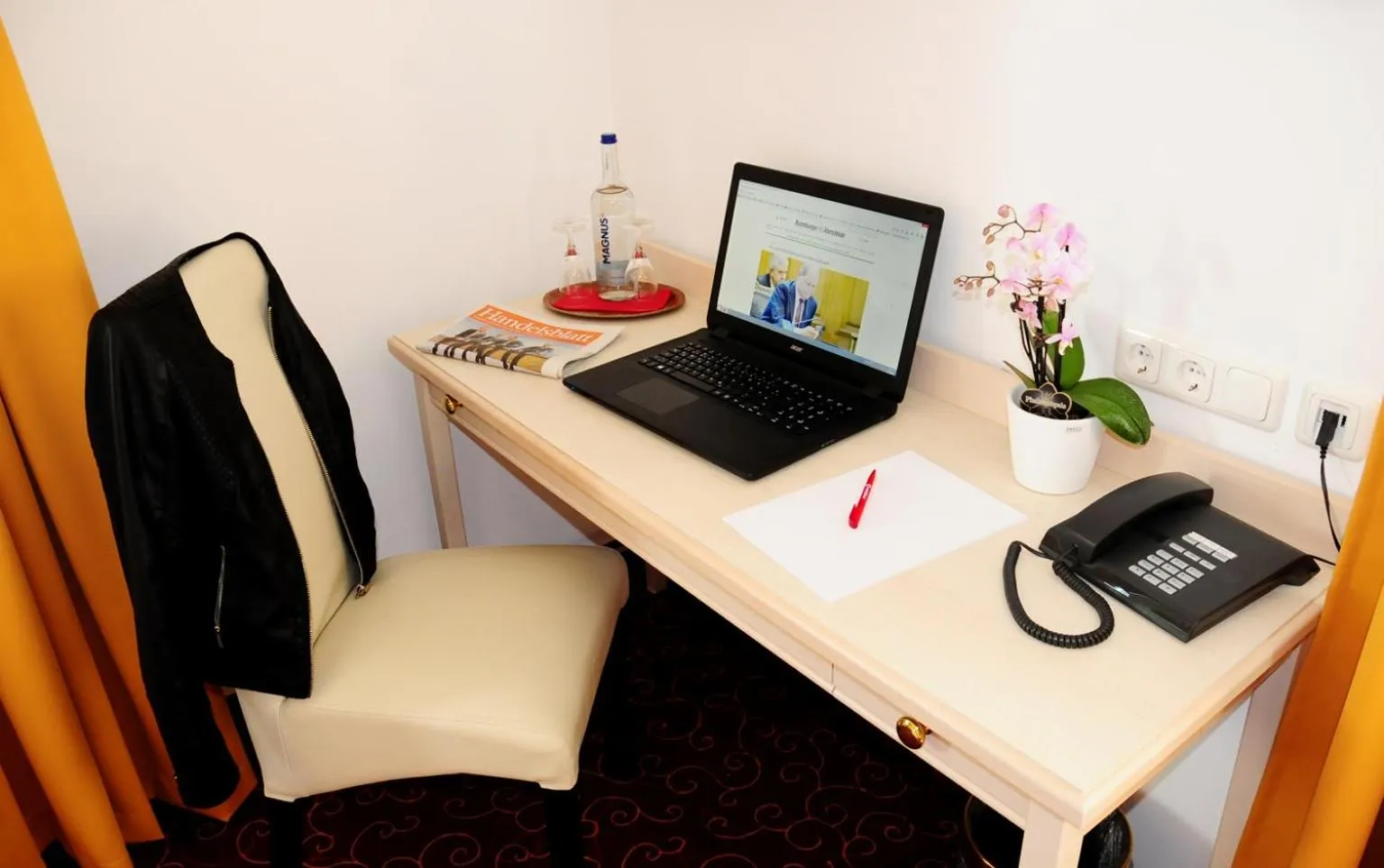 Photo of the whole room in Hotel Blankenese