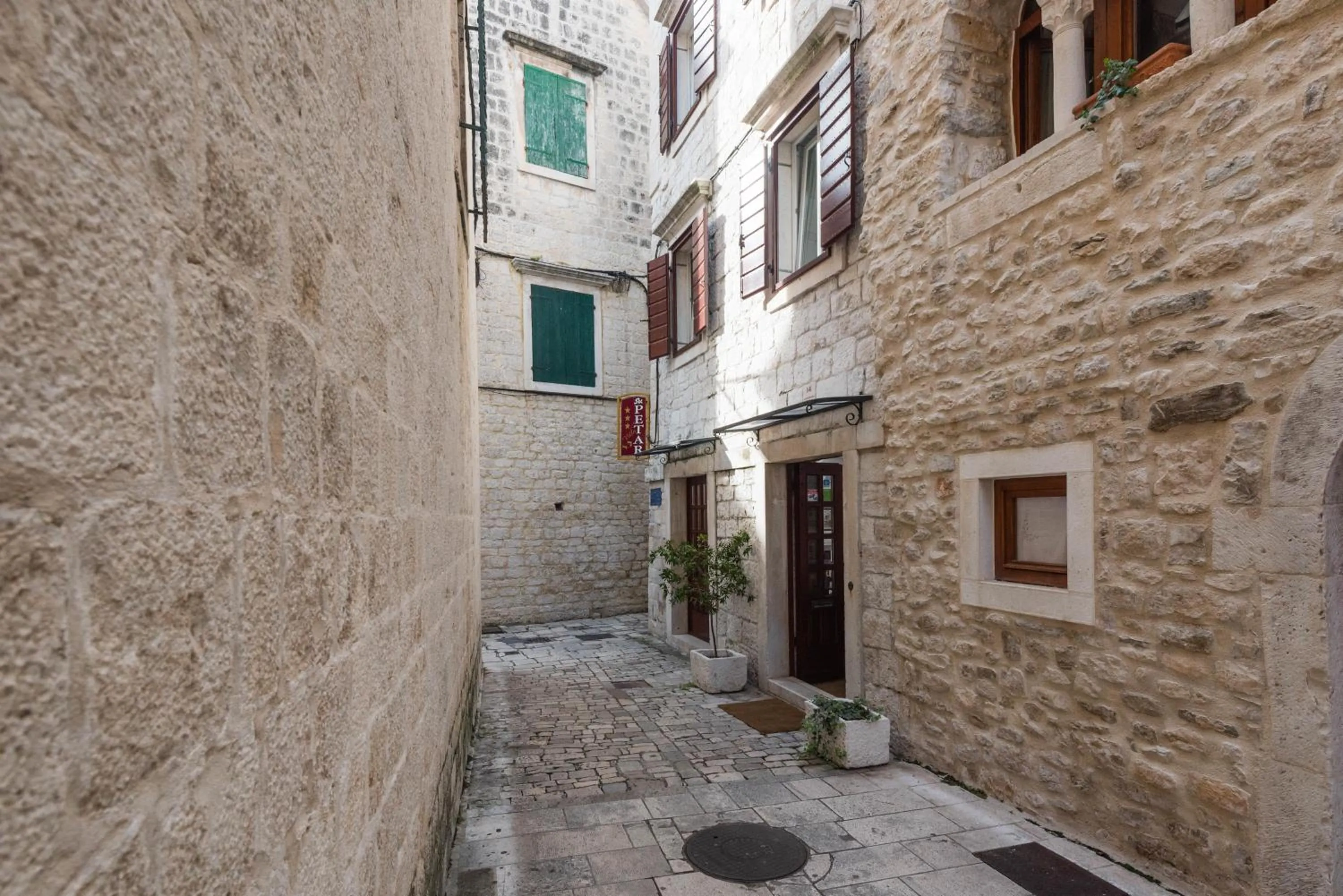 Property building in Villa Sv. Petar