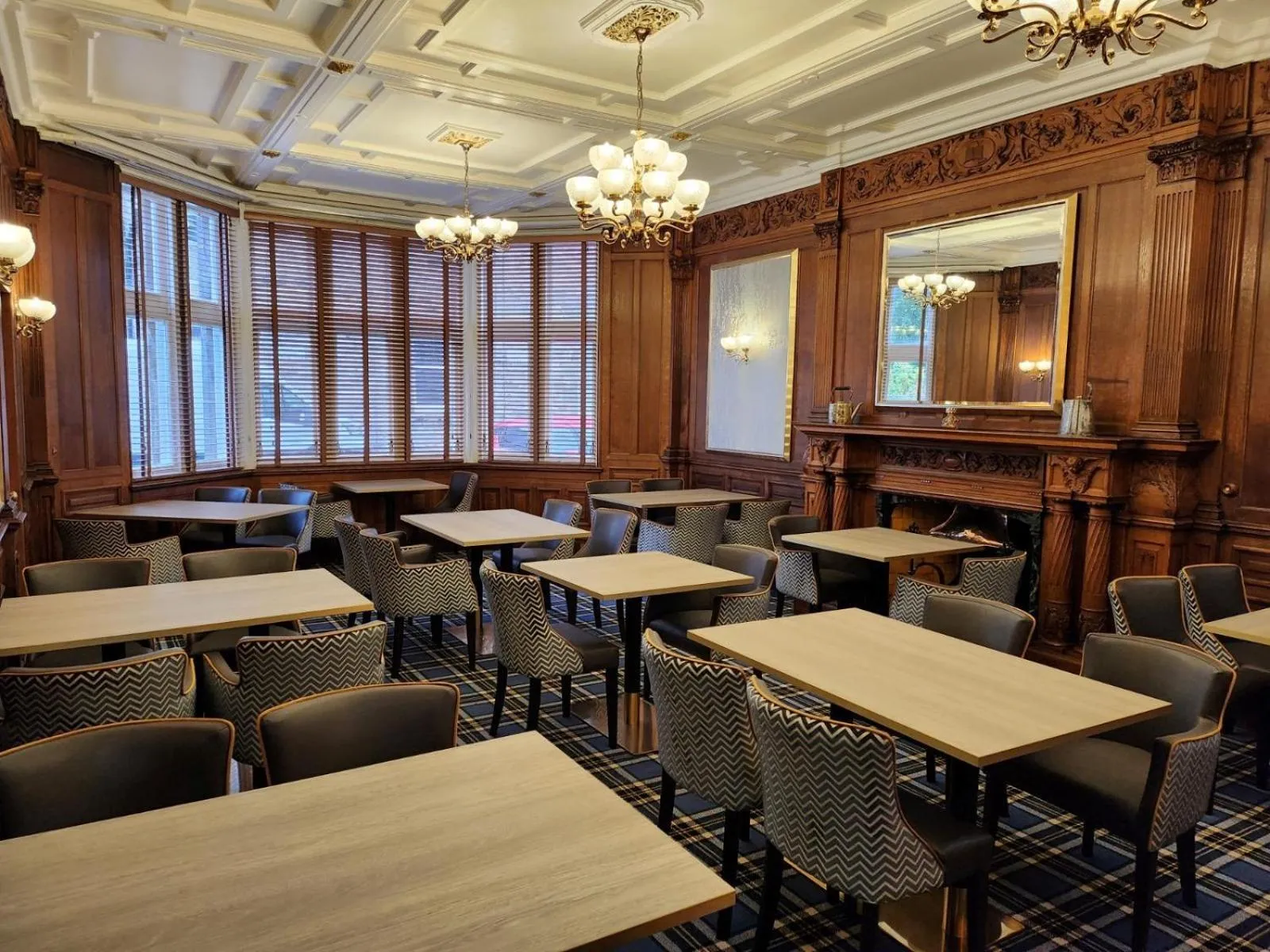 Restaurant/places to eat in Victoria Hotel