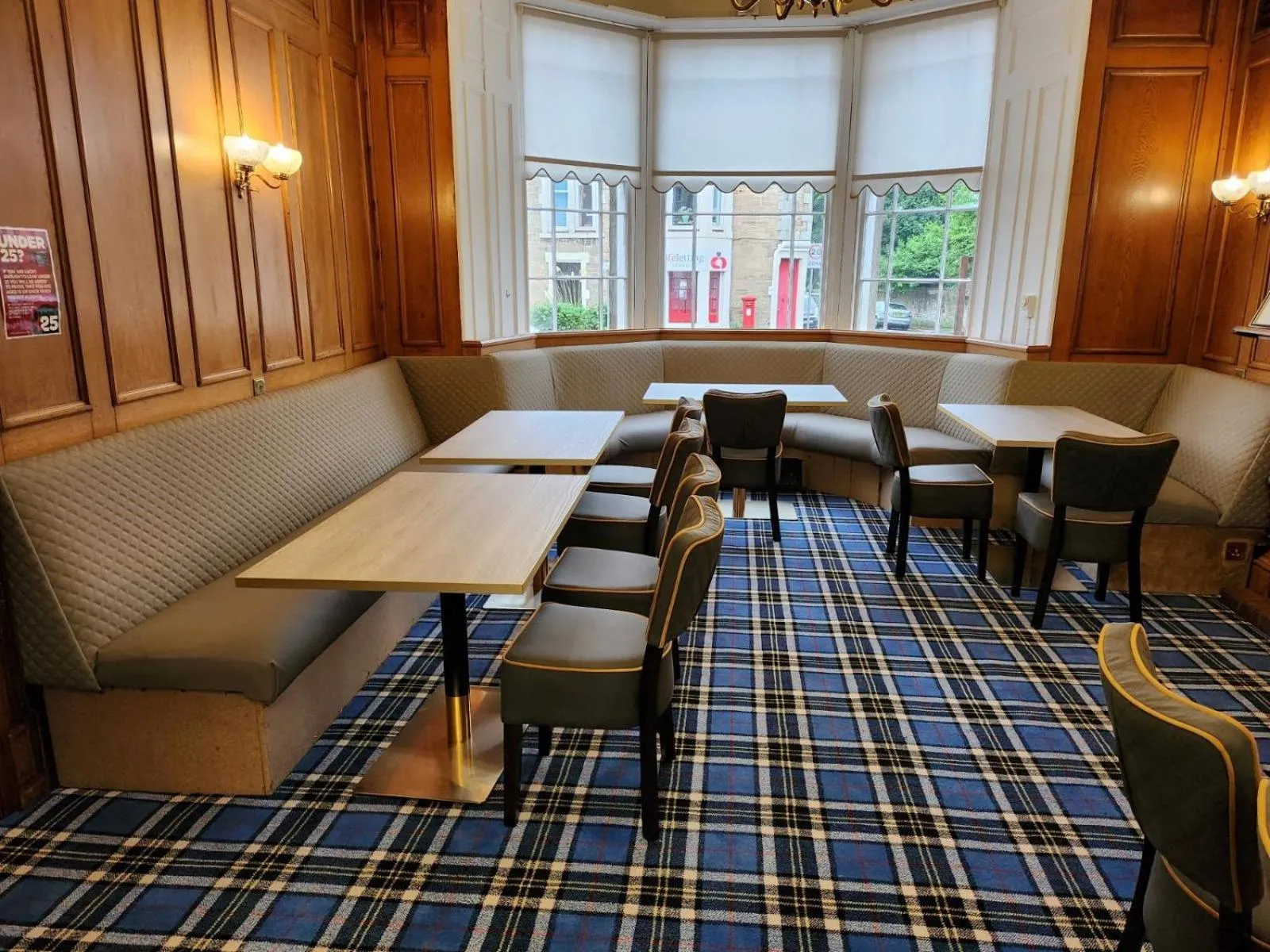 Lounge or bar in Victoria Hotel