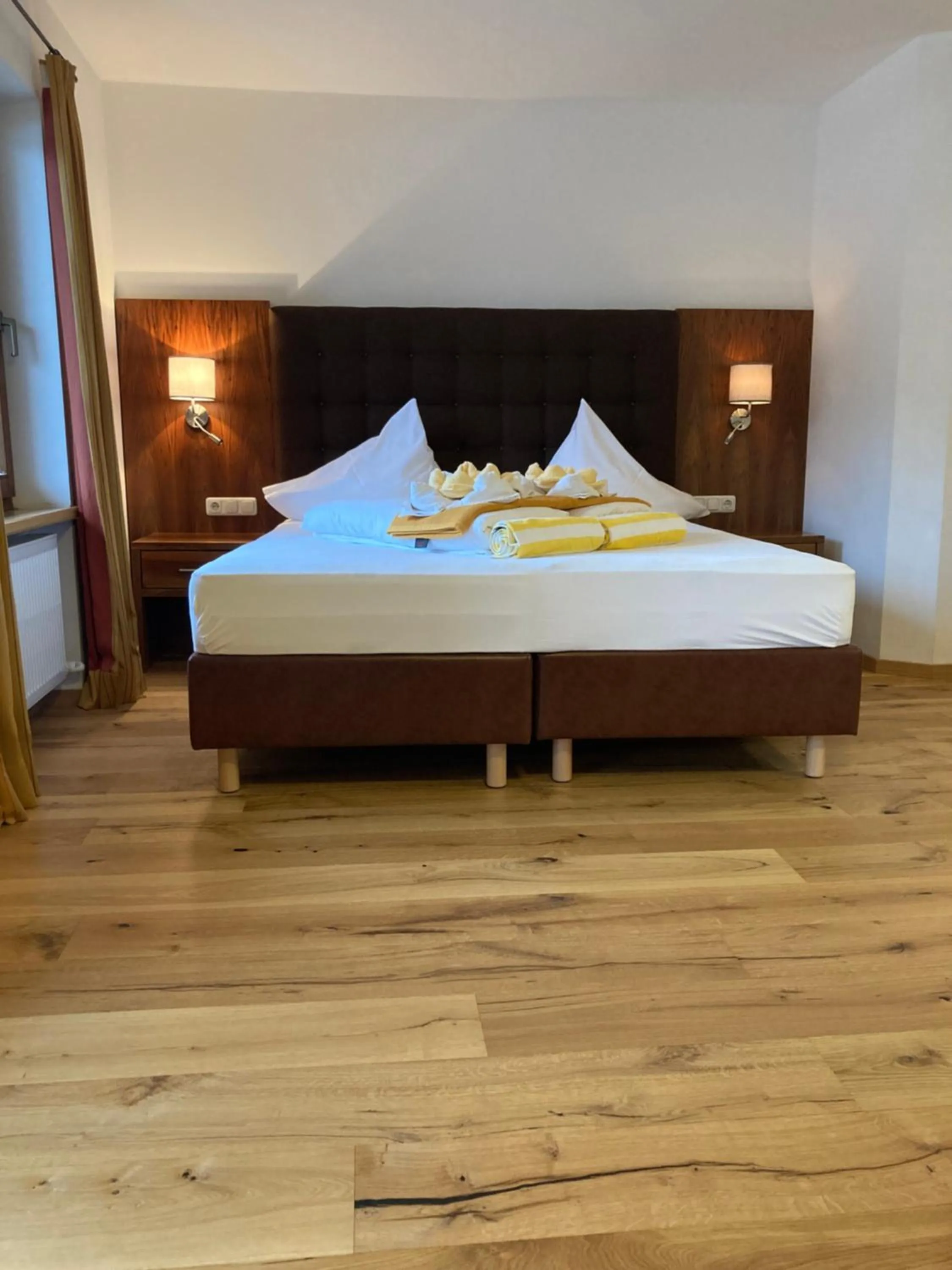 Photo of the whole room, Bed in Skirast - Kirchberg