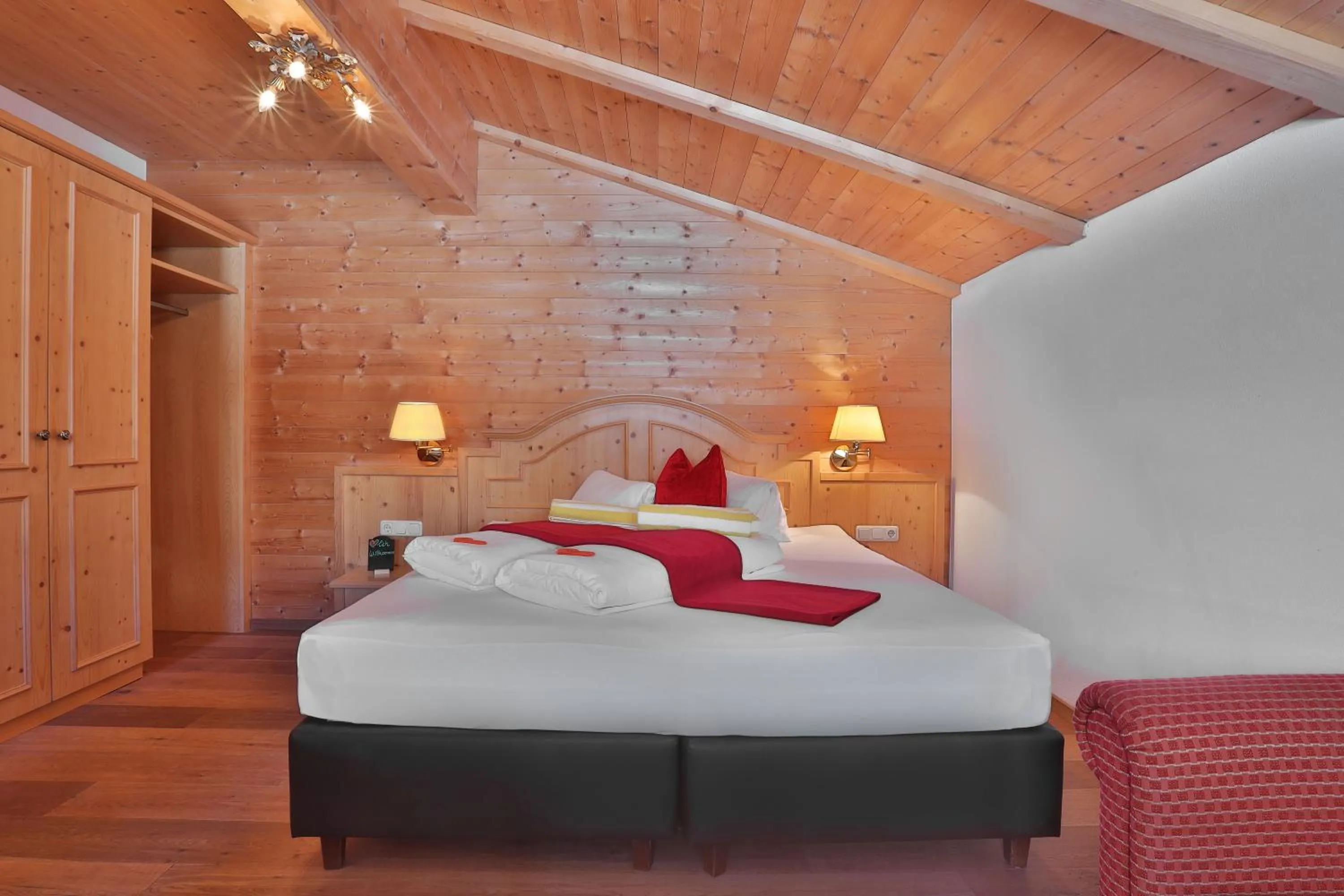 Photo of the whole room, Bed in Skirast - Kirchberg