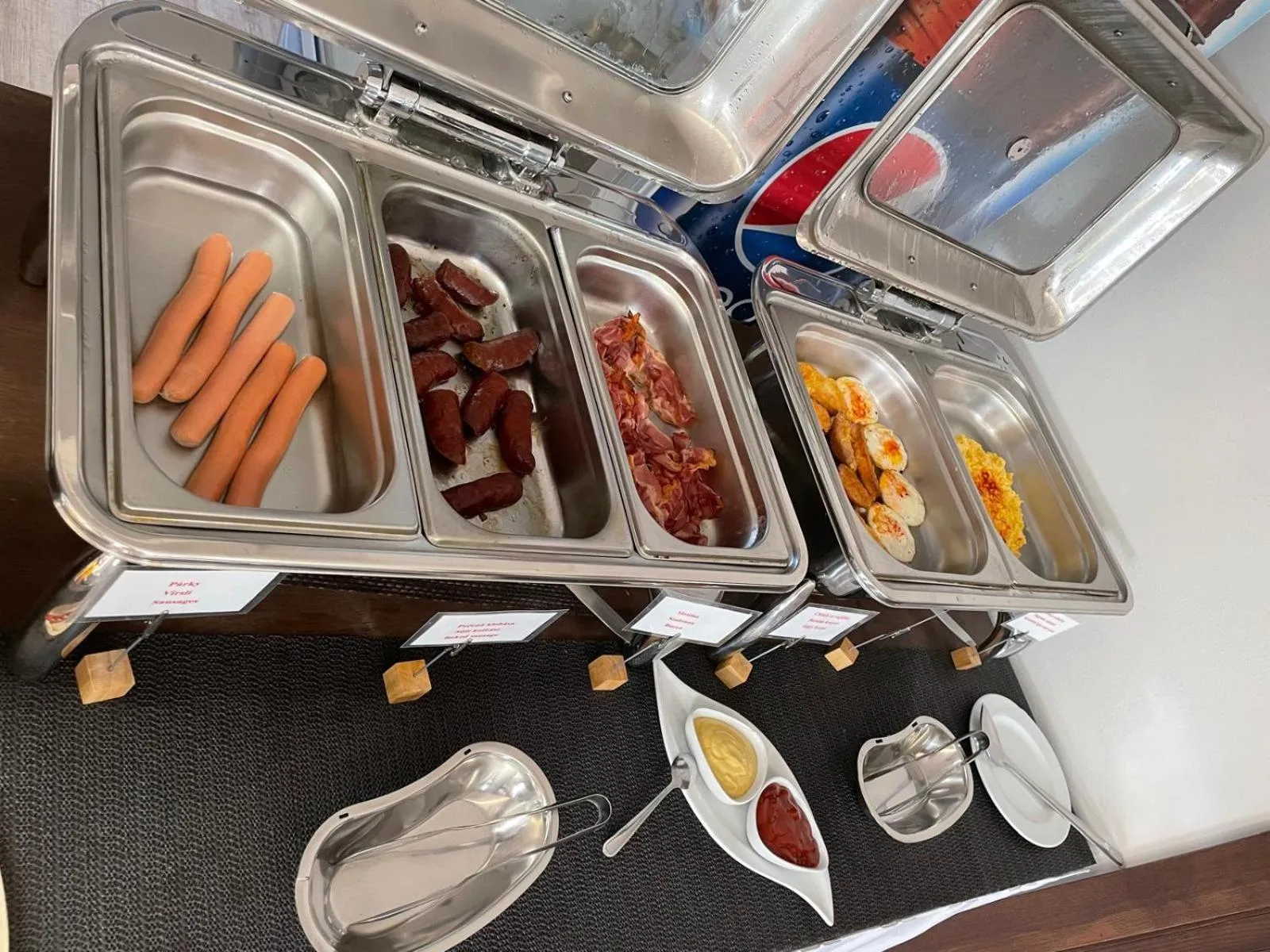 Restaurant/places to eat in Hotel Peklo